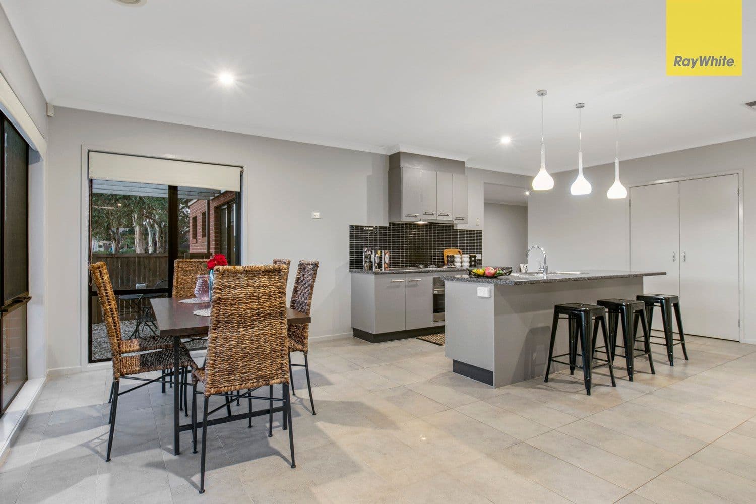 1 Amley Grove, Berwick VIC 3806, Berwick - Thumbnail 8