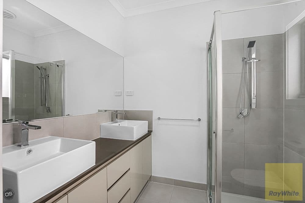 7 Kohli Crescent, Rockbank VIC 3335, Rockbank - Thumbnail 5