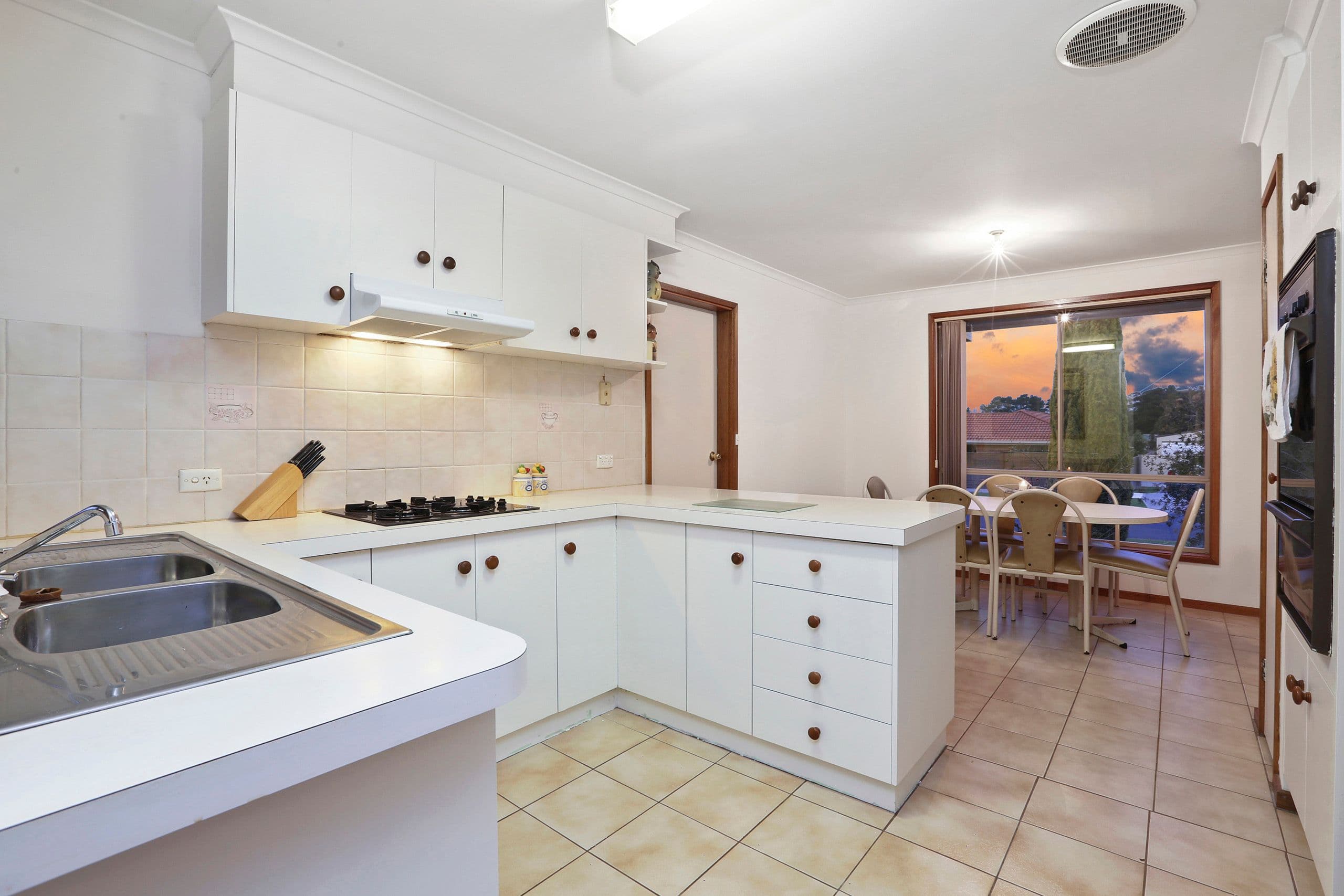23 Burleigh Drive, Grovedale VIC 3216, Grovedale - Thumbnail 3