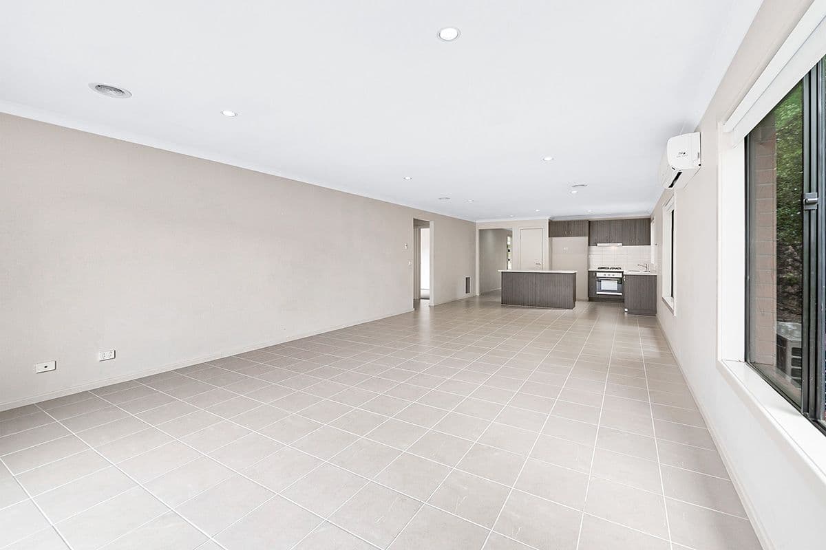 19 Markbeech Crescent, Officer VIC 3809, Officer - Thumbnail 8