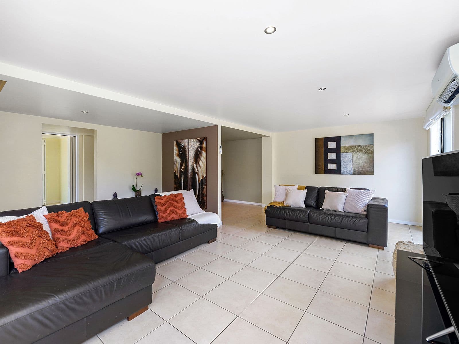 34 Strathford Avenue, Albany Creek QLD 4035, Albany Creek - Thumbnail 3