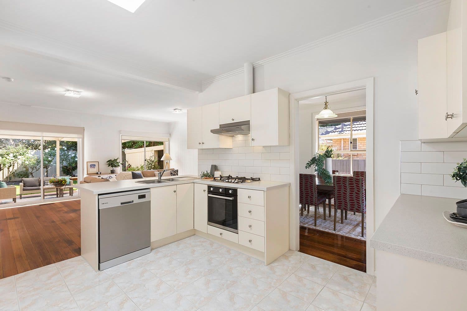 84 Bernard Street, Cheltenham VIC 3192, Cheltenham - Thumbnail 6