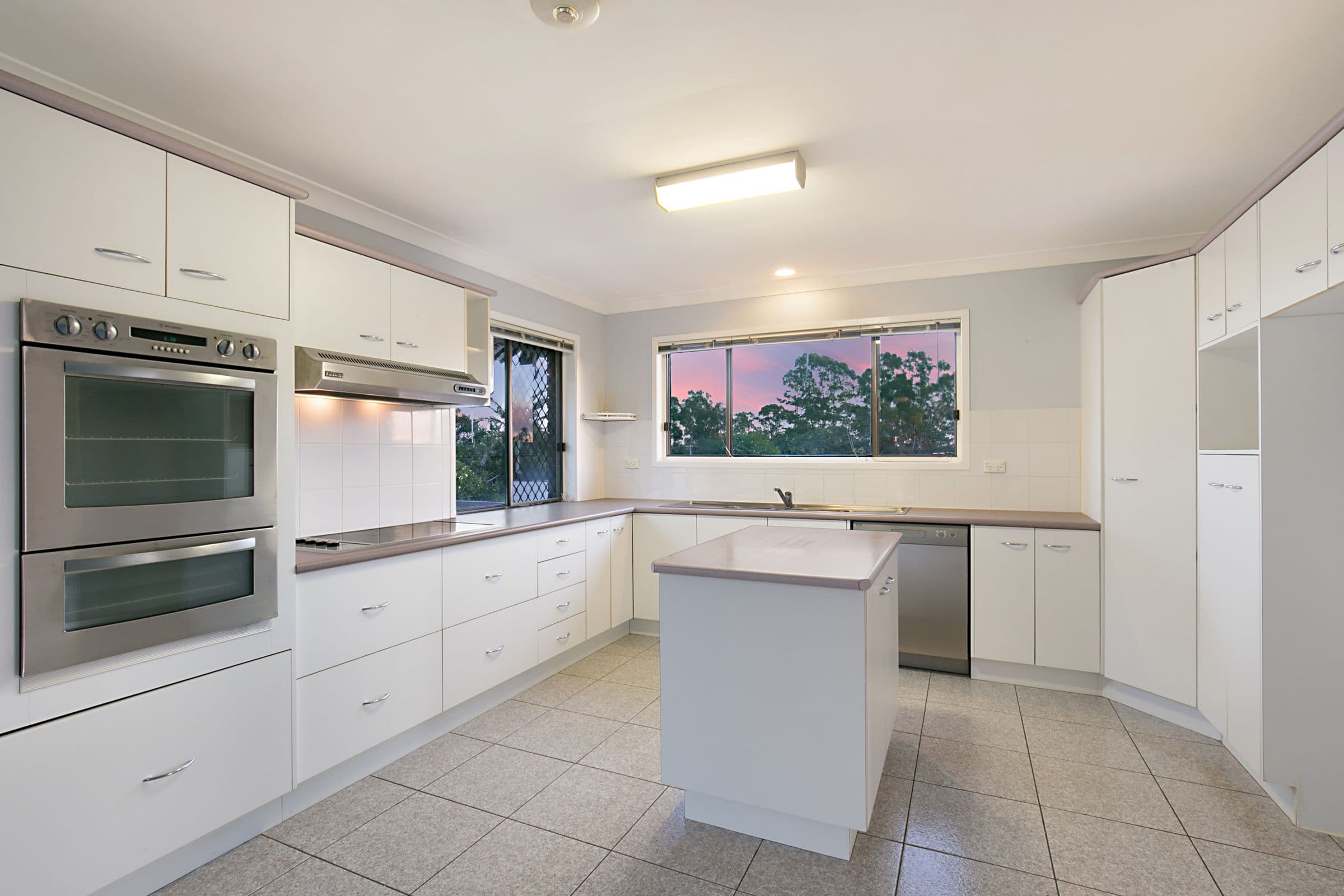 35 Magellan Road, Springwood QLD 4127, Springwood - Thumbnail 3