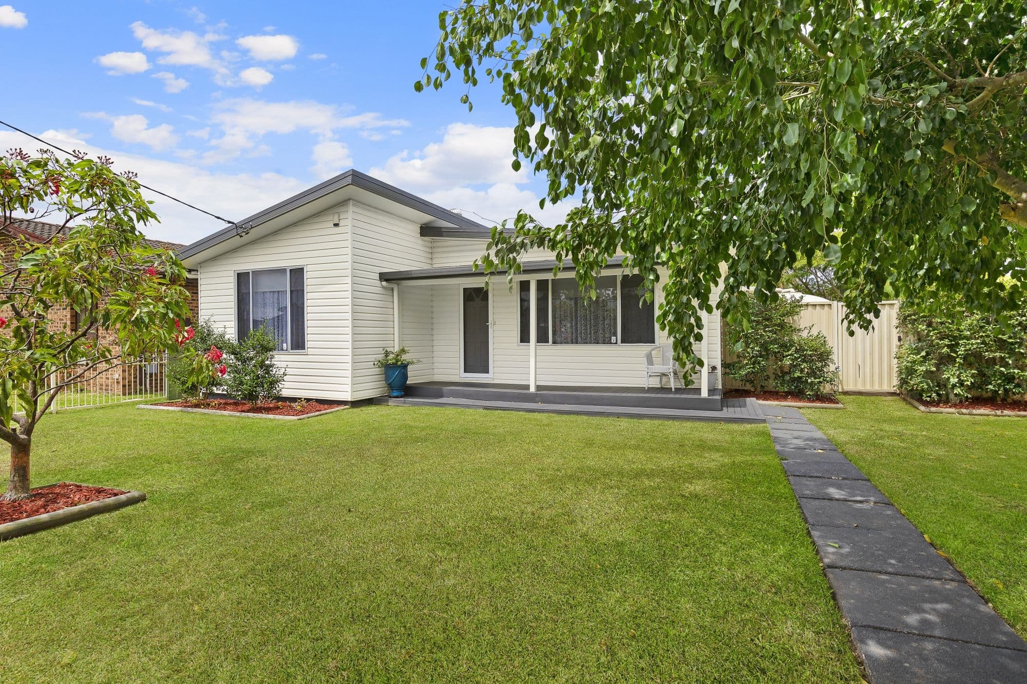 33 Kathleen White Crescent, Killarney Vale NSW 2261, Killarney Vale - Image 1