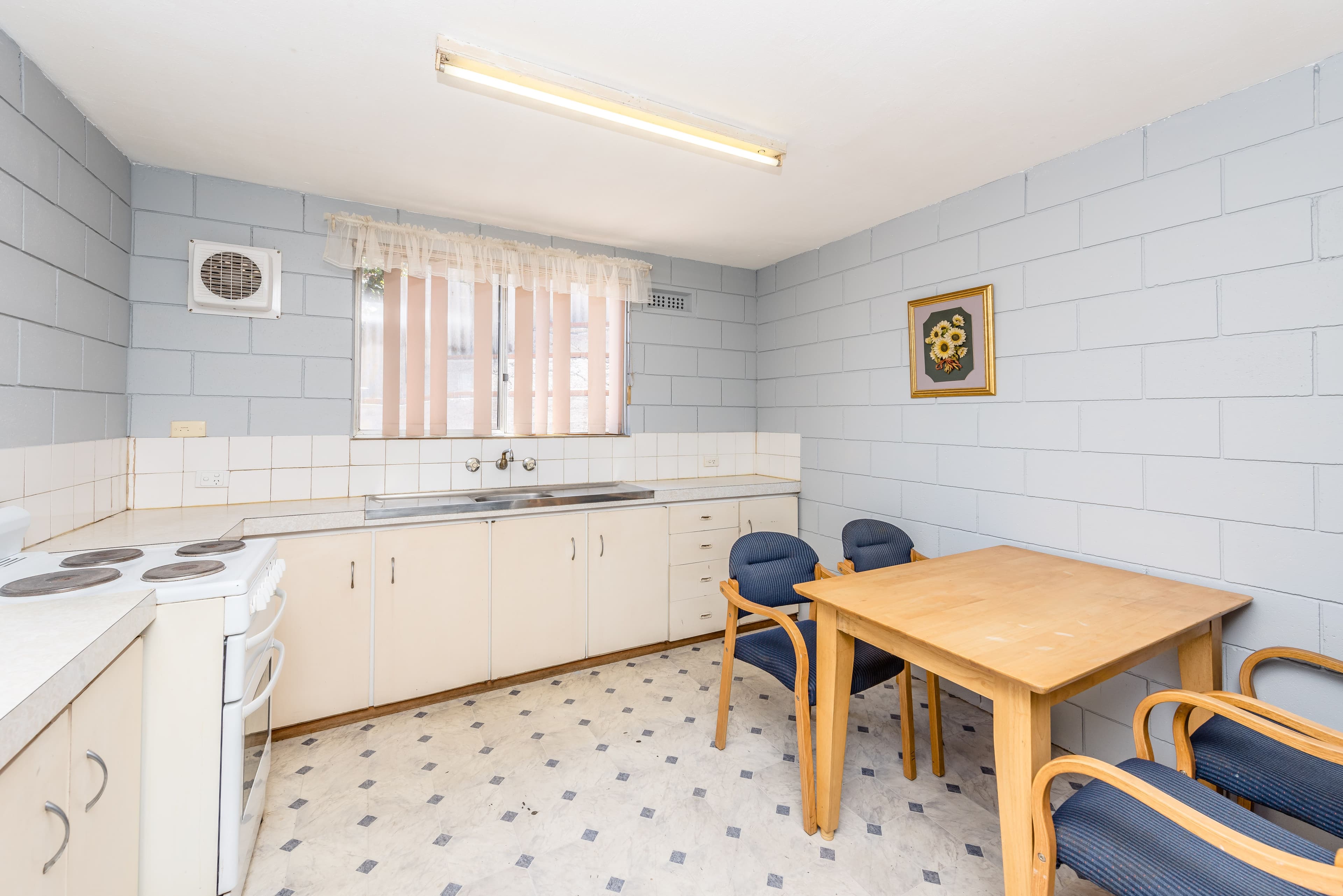 4/49 Urch Street, Beresford WA 6530, Beresford - Image 1
