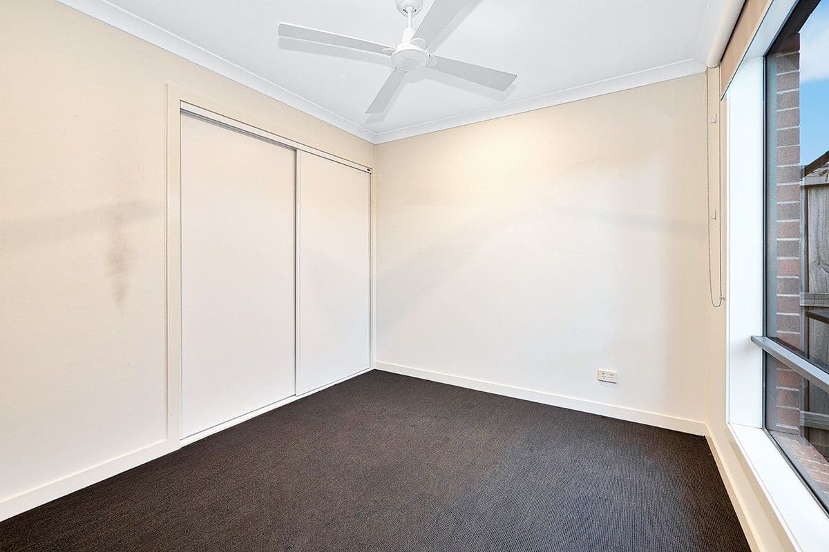 10 Mickleham Drive, Cranbourne North VIC 3977, Cranbourne North - Thumbnail 6