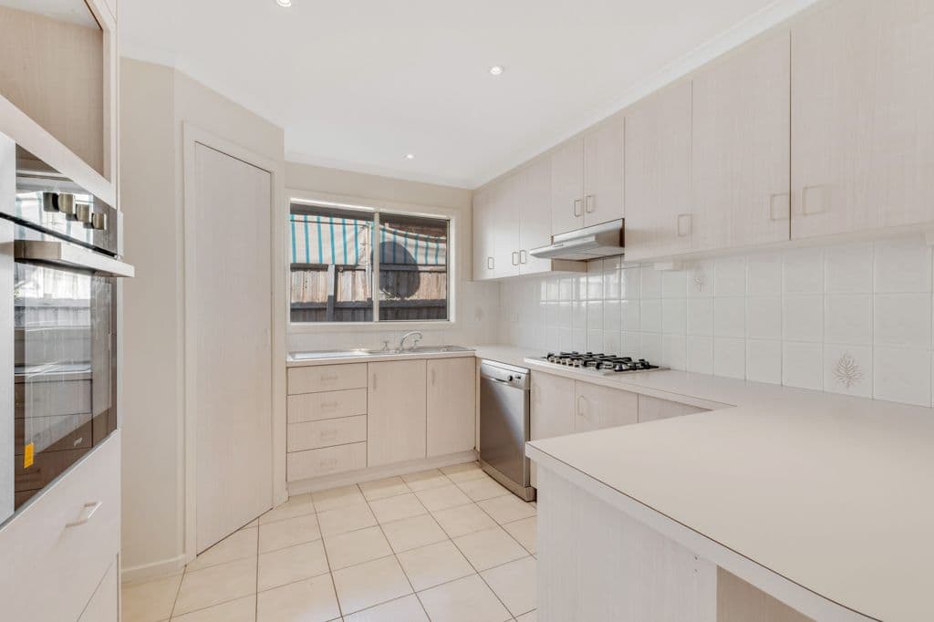 24 Kamarooka Drive, Wattle Glen VIC 3096, Wattle Glen - Thumbnail 3