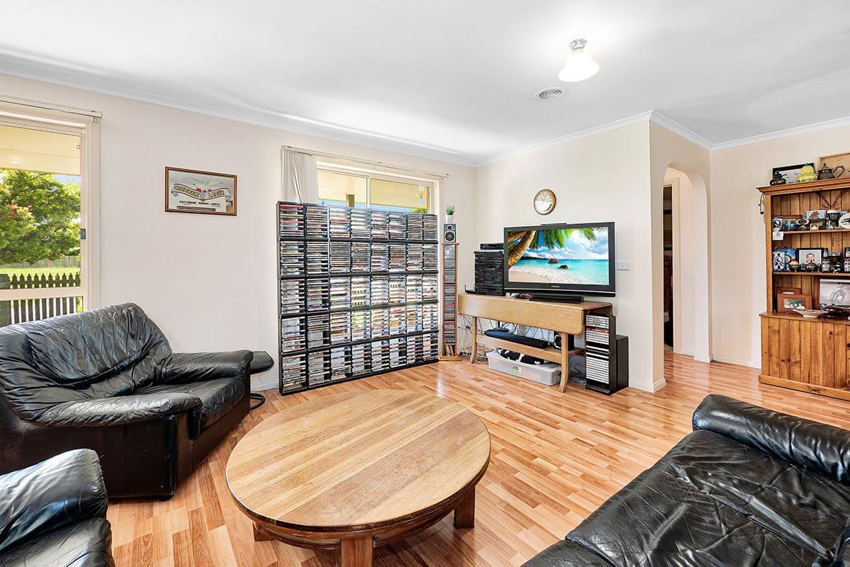 35 Elcan Avenue, Cranbourne West VIC 3977, Cranbourne West - Thumbnail 5
