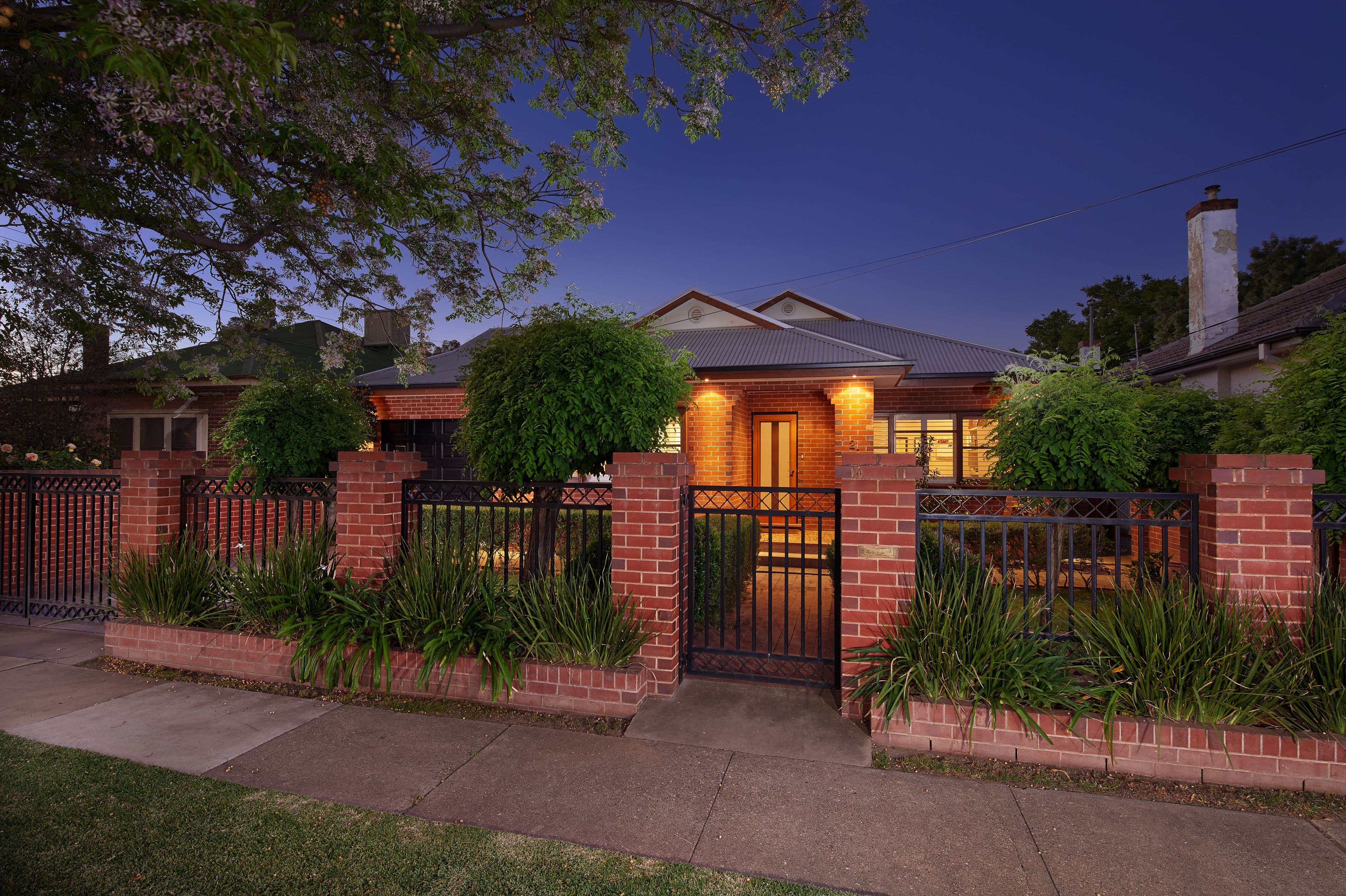 21 Rhoda Avenue, Wagga Wagga - Image 1