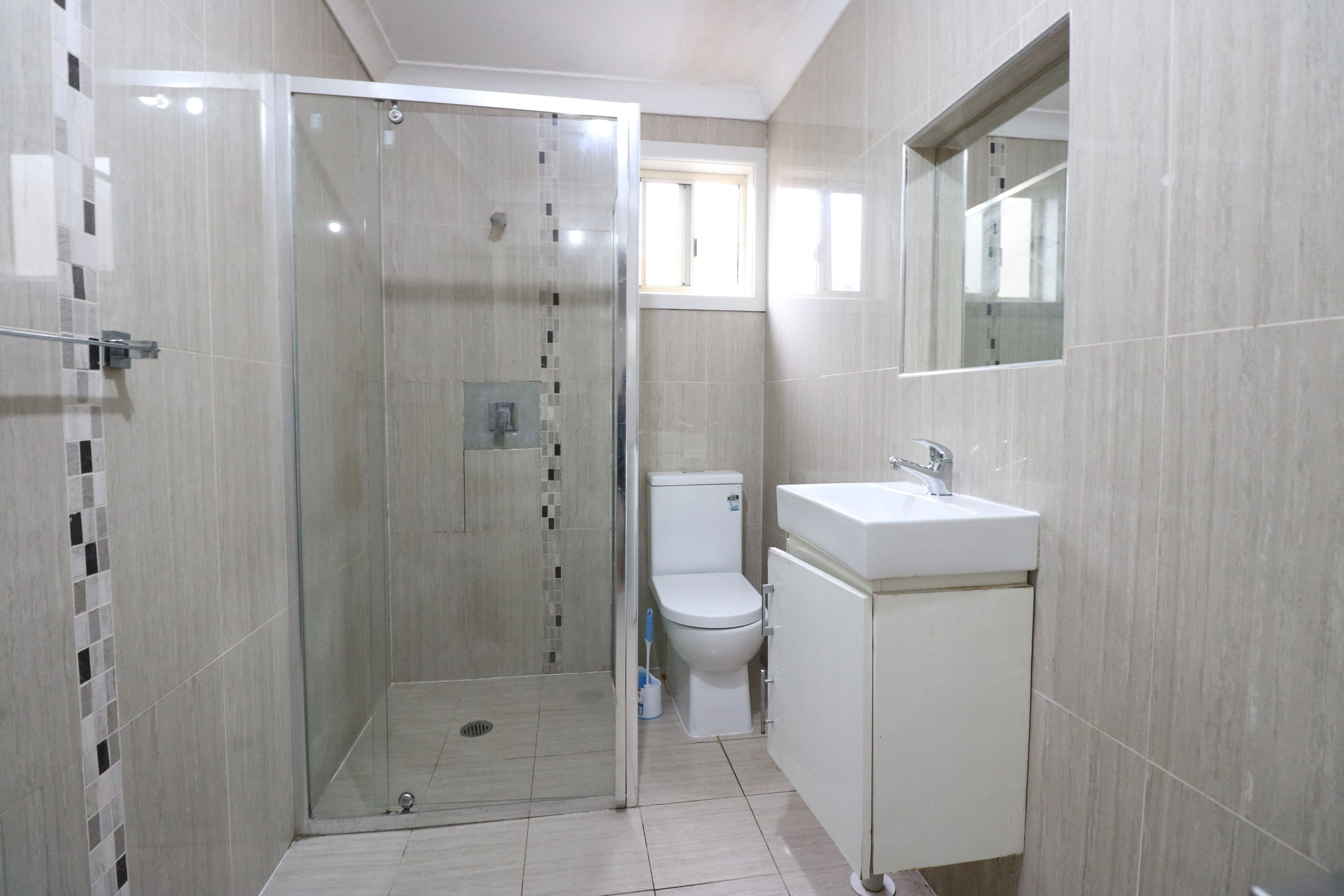 9b Grant Avenue, Cabramatta NSW 2166, Cabramatta - Thumbnail 5
