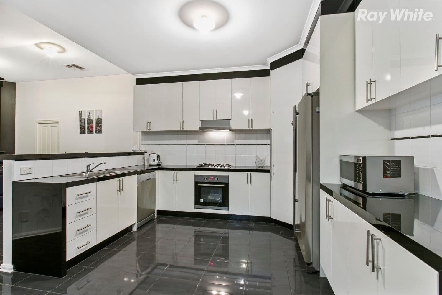 54 Arthur Phillip Drive, Pakenham VIC 3810, Pakenham - Thumbnail 4