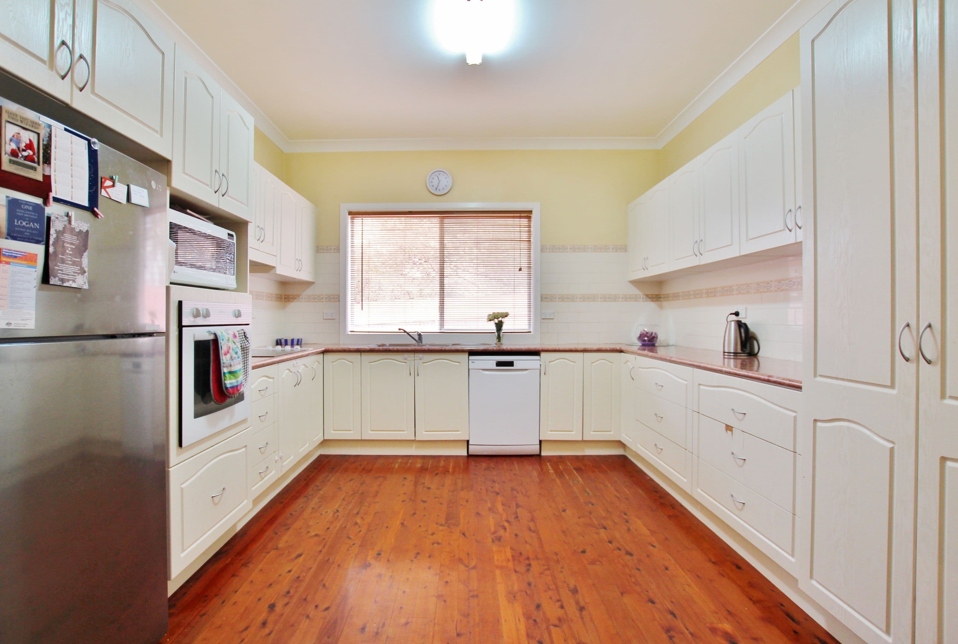 51 Murringo Street, Young - Thumbnail 2