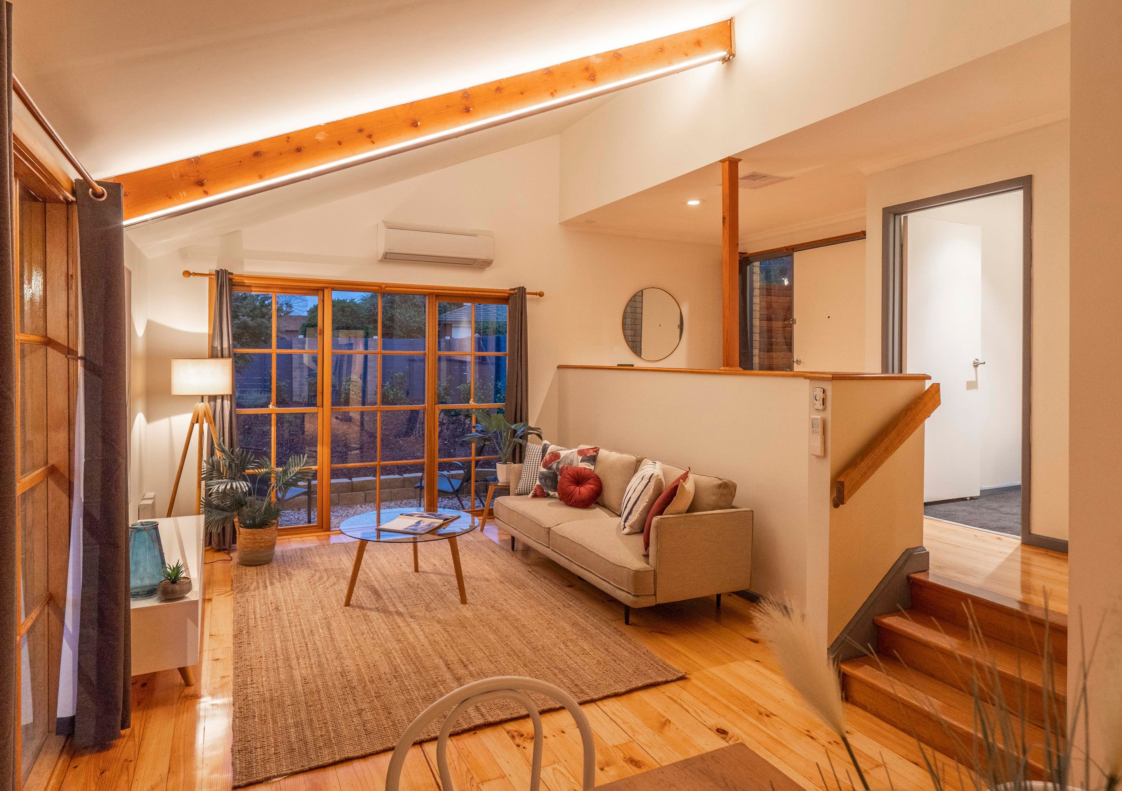 11 Clarke Drive, Gladstone Park VIC 3043, Gladstone Park - Thumbnail 2