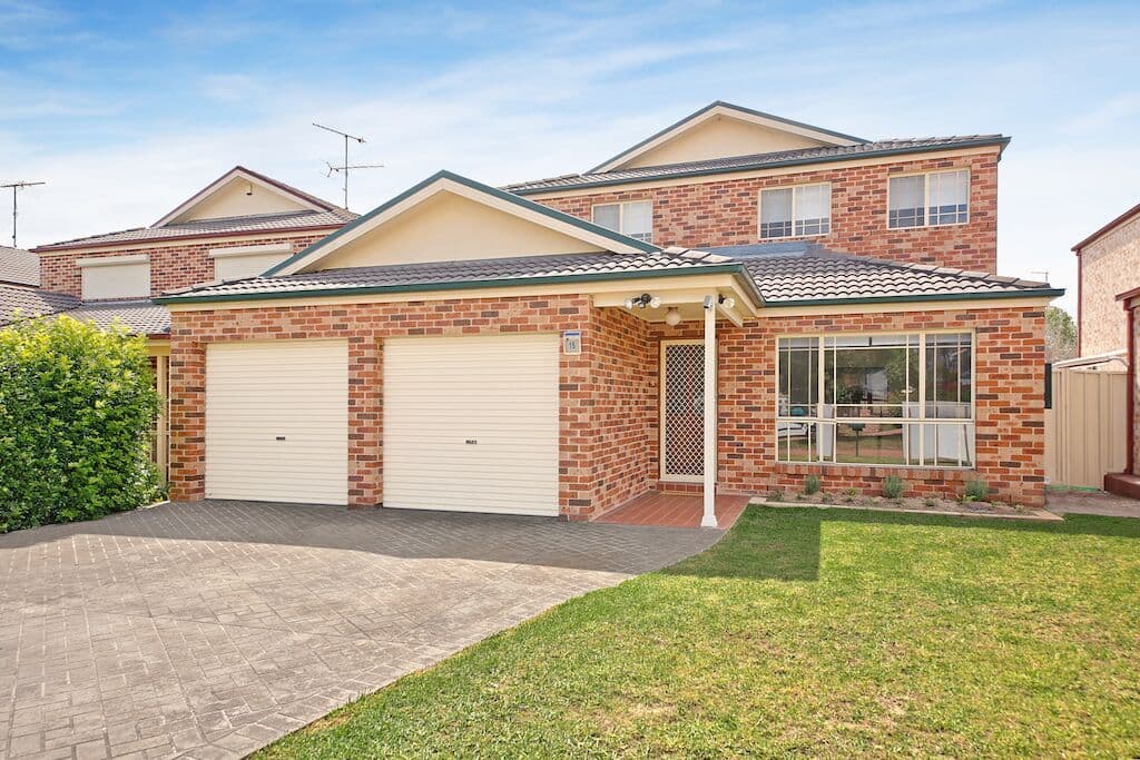 15 Mcgrath Place, Currans Hill - Image 1