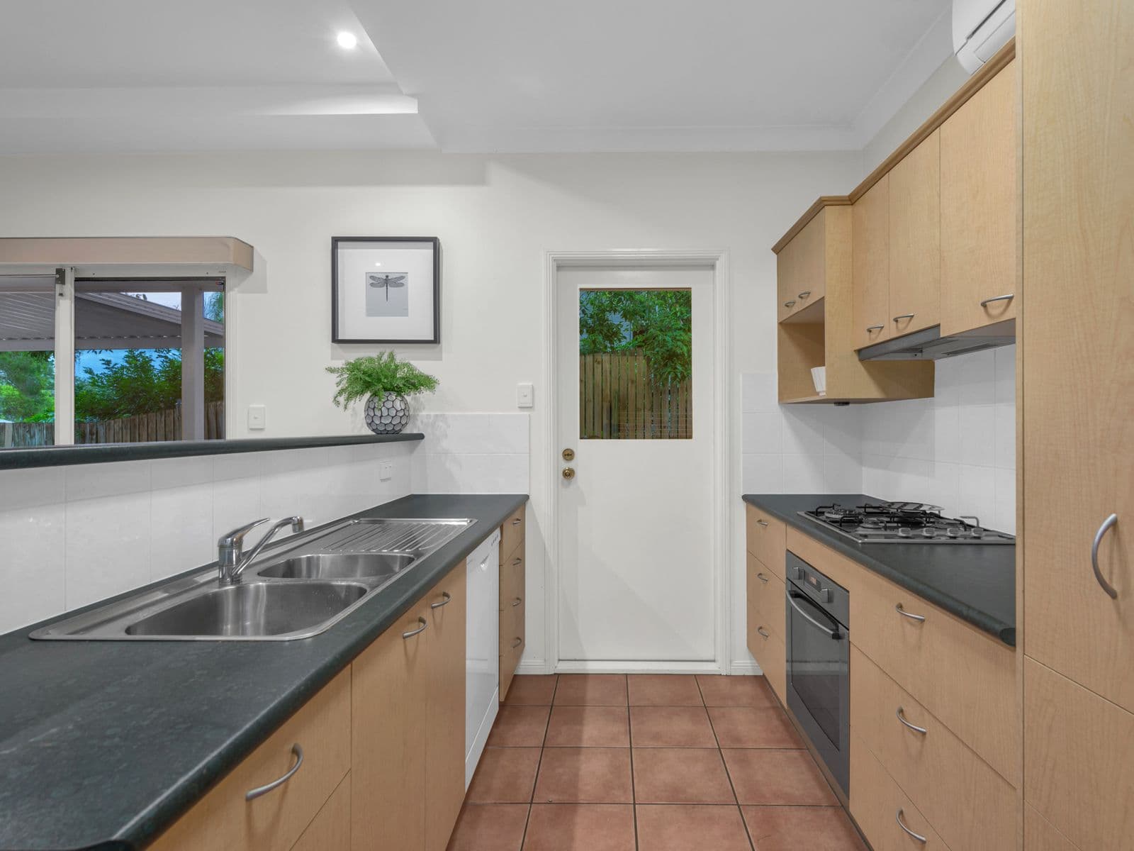 11 Glassey Street, Red Hill QLD 4059, Red Hill - Thumbnail 7