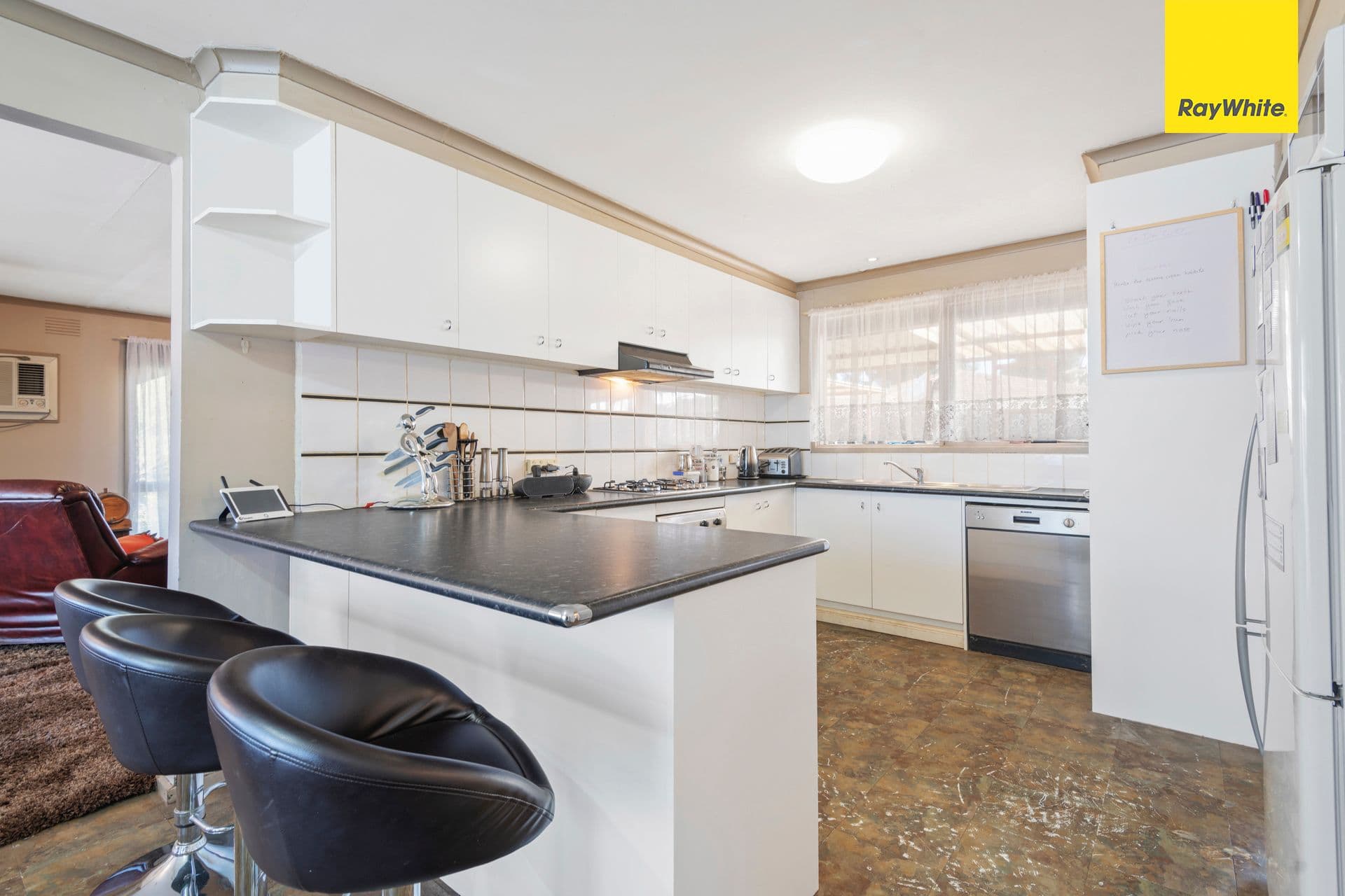 33 Argyll Circuit, Melton West VIC 3337, Melton West - Thumbnail 4