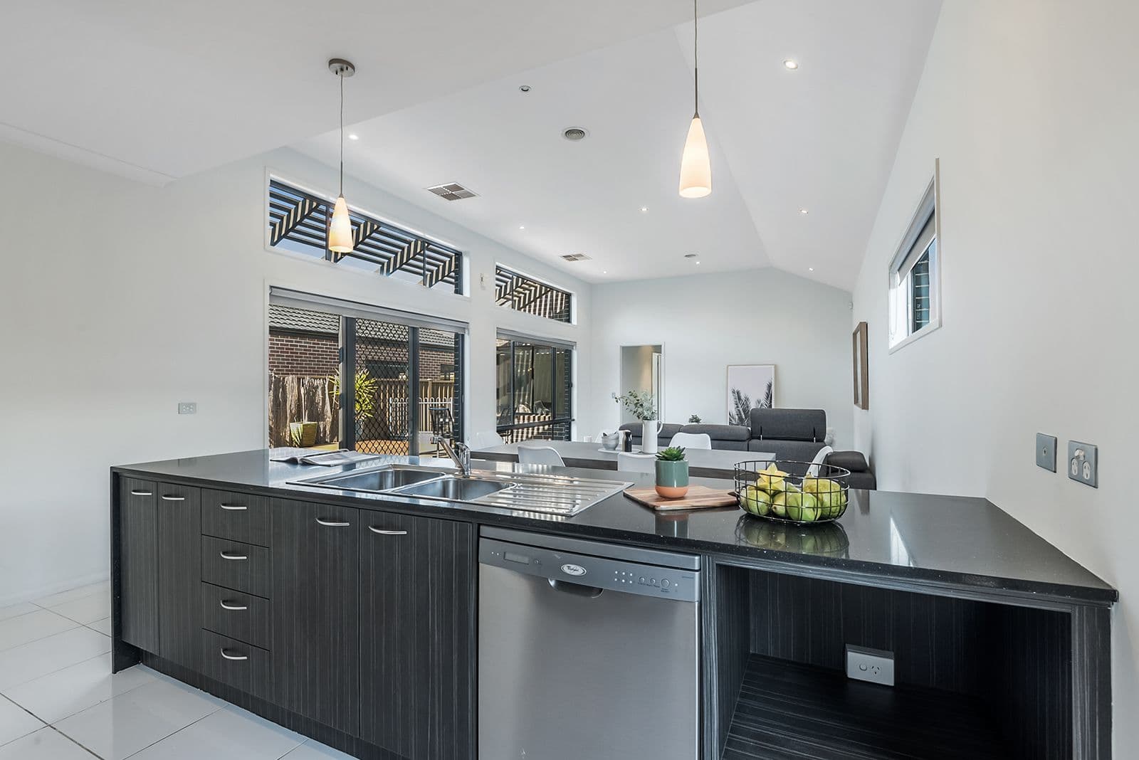 39 Burrora Way, Craigieburn VIC 3064, Craigieburn - Thumbnail 5