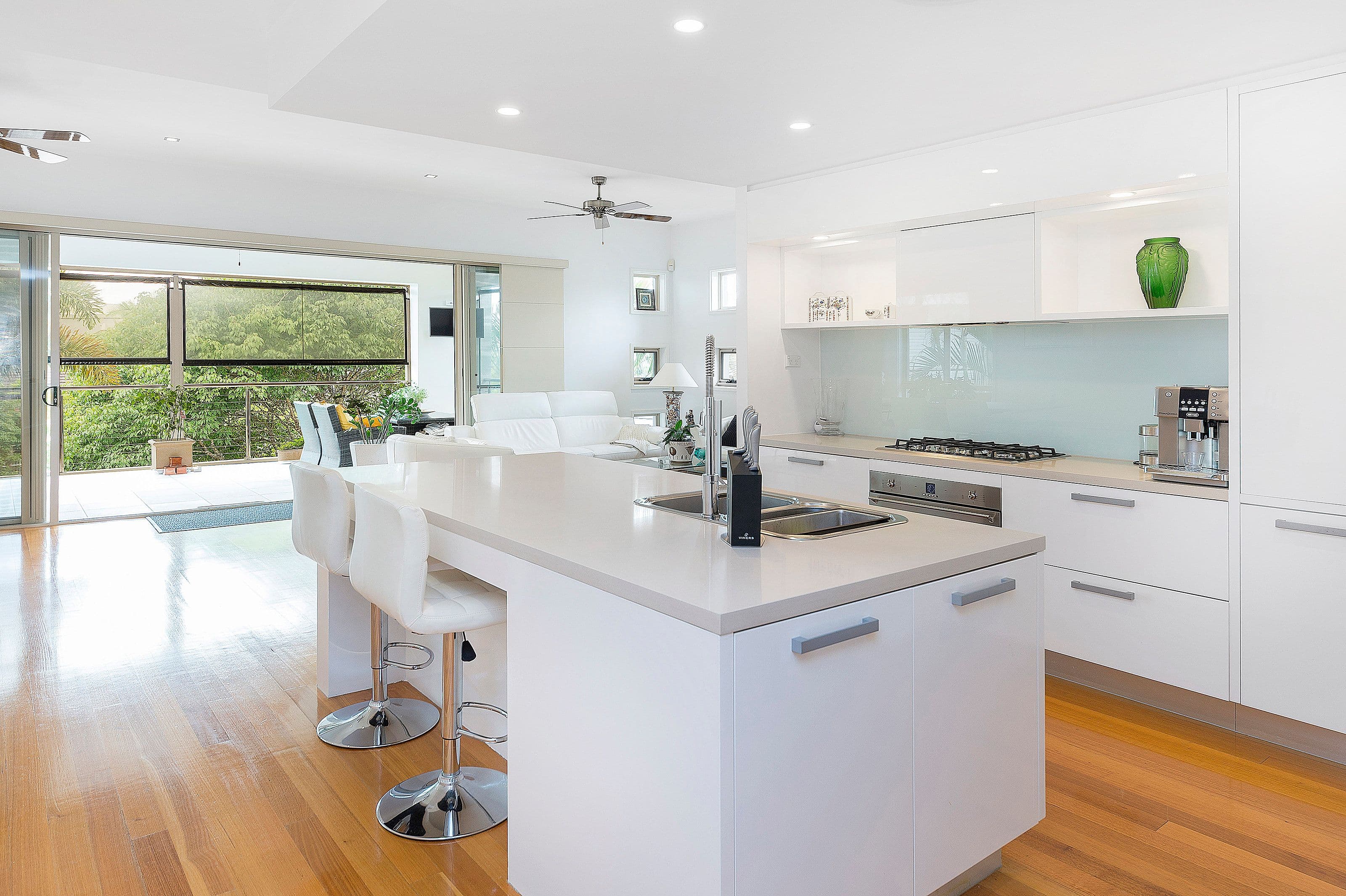 6054 Garda Avenue, Hope Island QLD 4212, Hope Island - Thumbnail 4