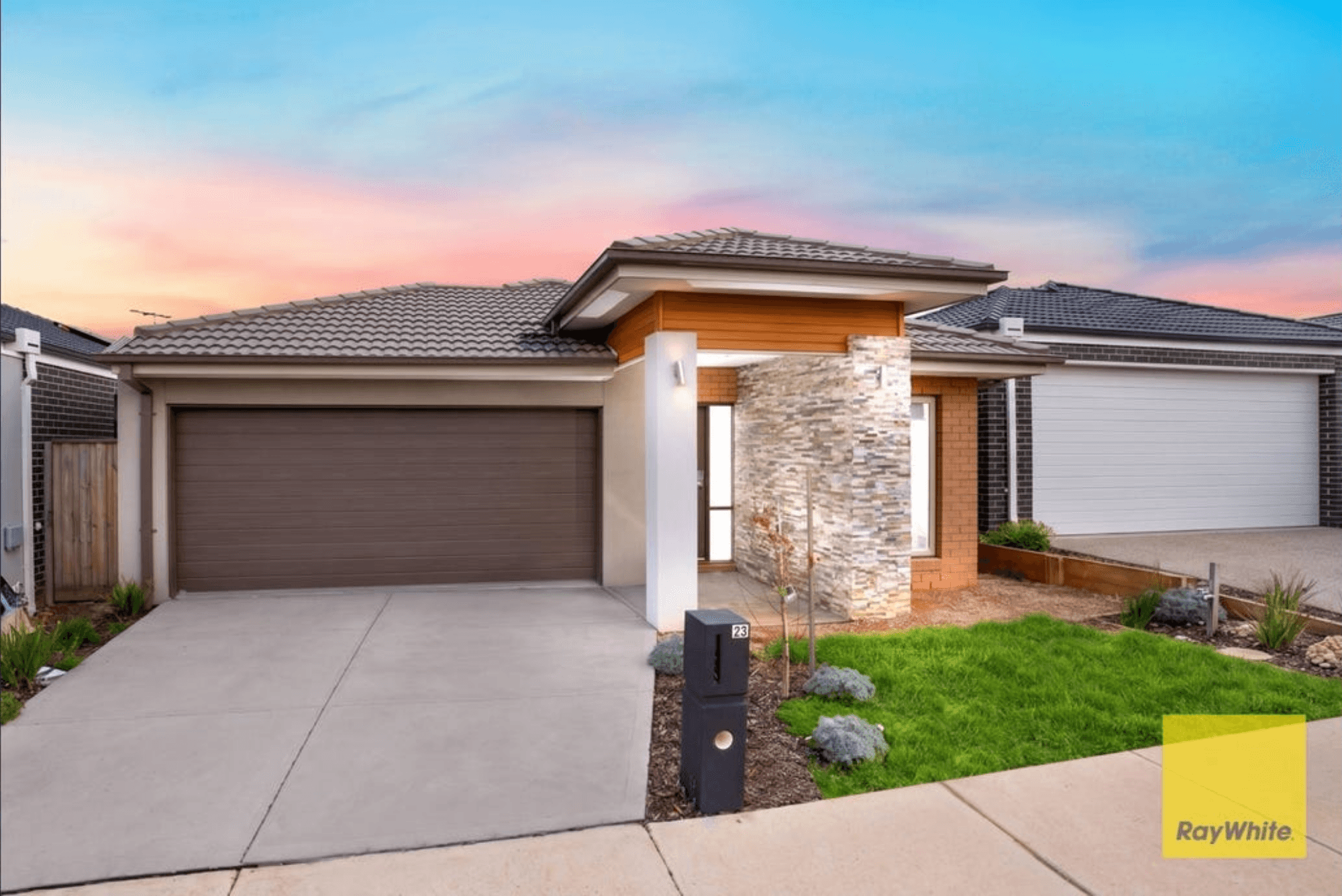23 Living Crescent, Point Cook VIC 3030, Point Cook - Thumbnail 2