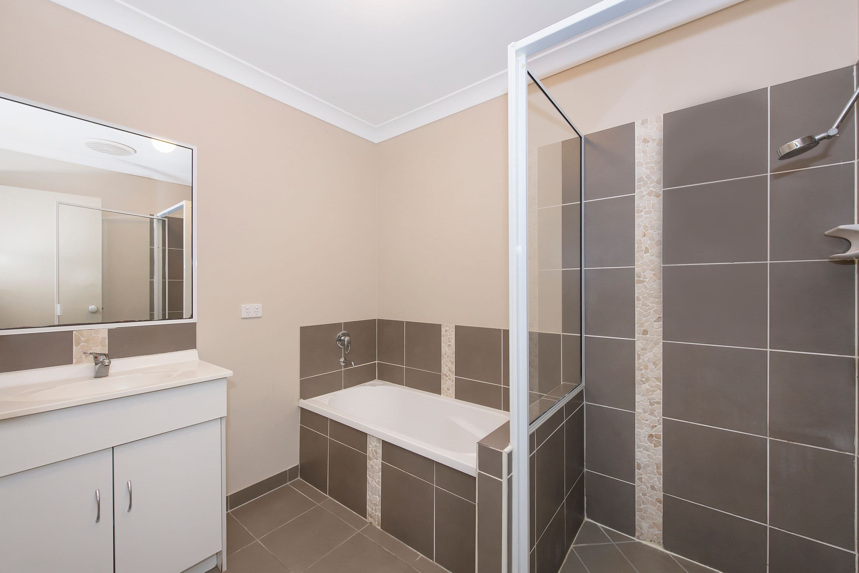 8 Abbott Street, Oonoonba QLD 4811, Oonoonba - Thumbnail 4