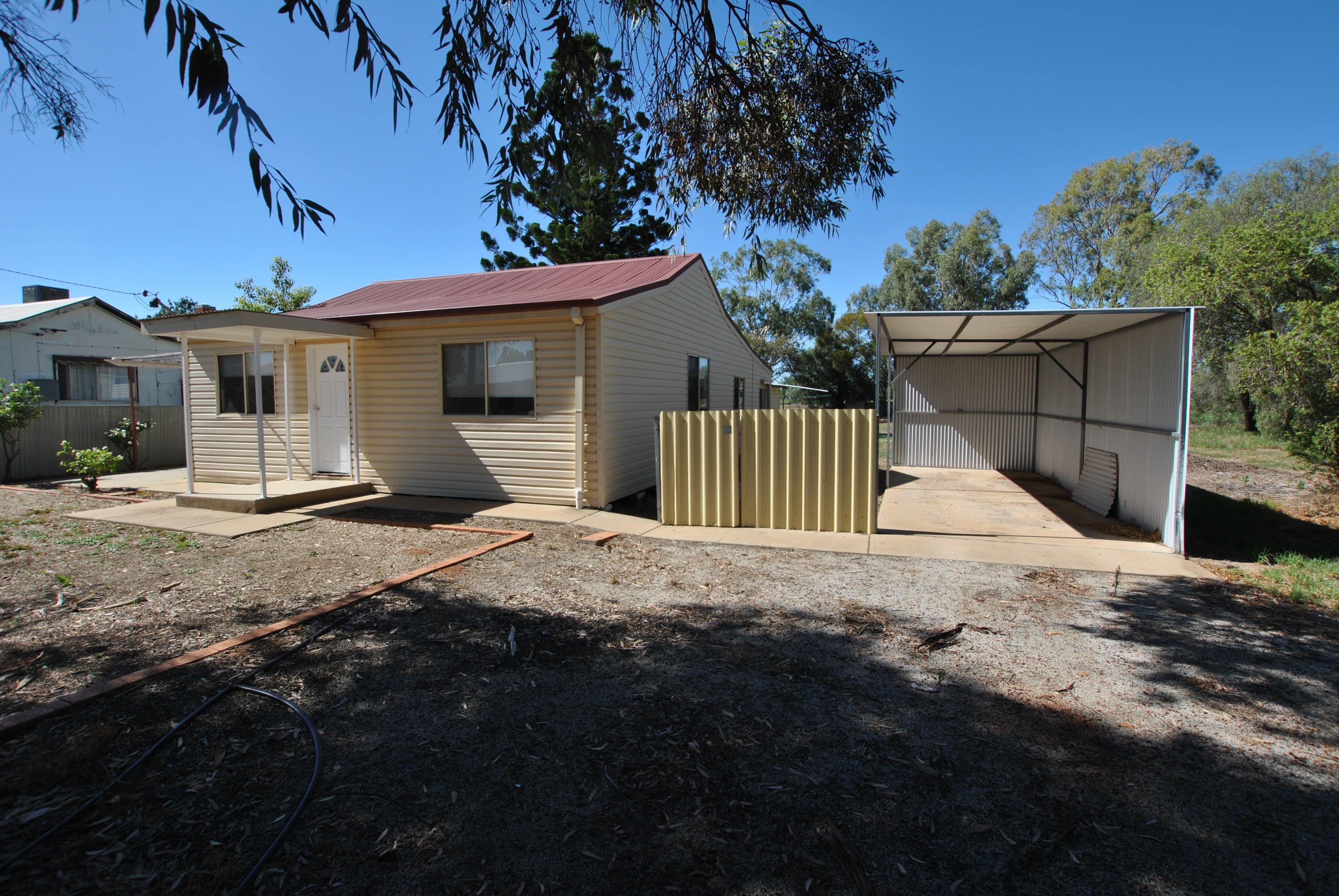 8 Wattle Street, Hanwood - Image 1