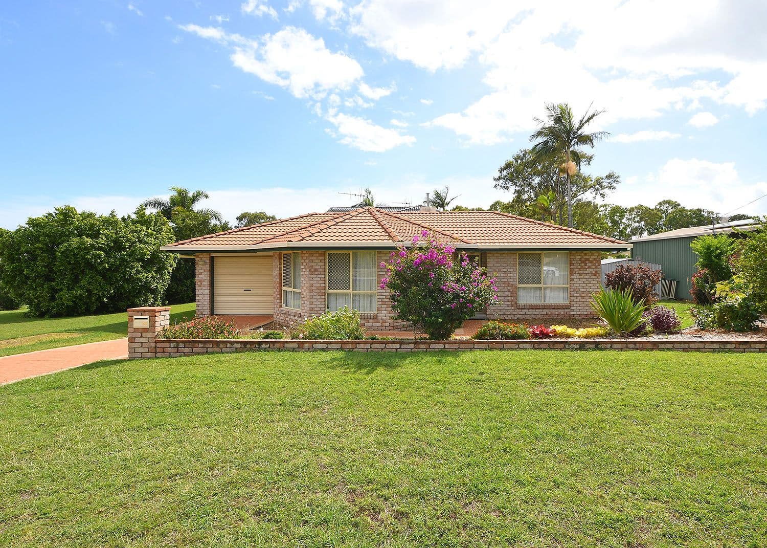 33 Wattle Street, Point Vernon QLD 4655, Point Vernon - Image 1