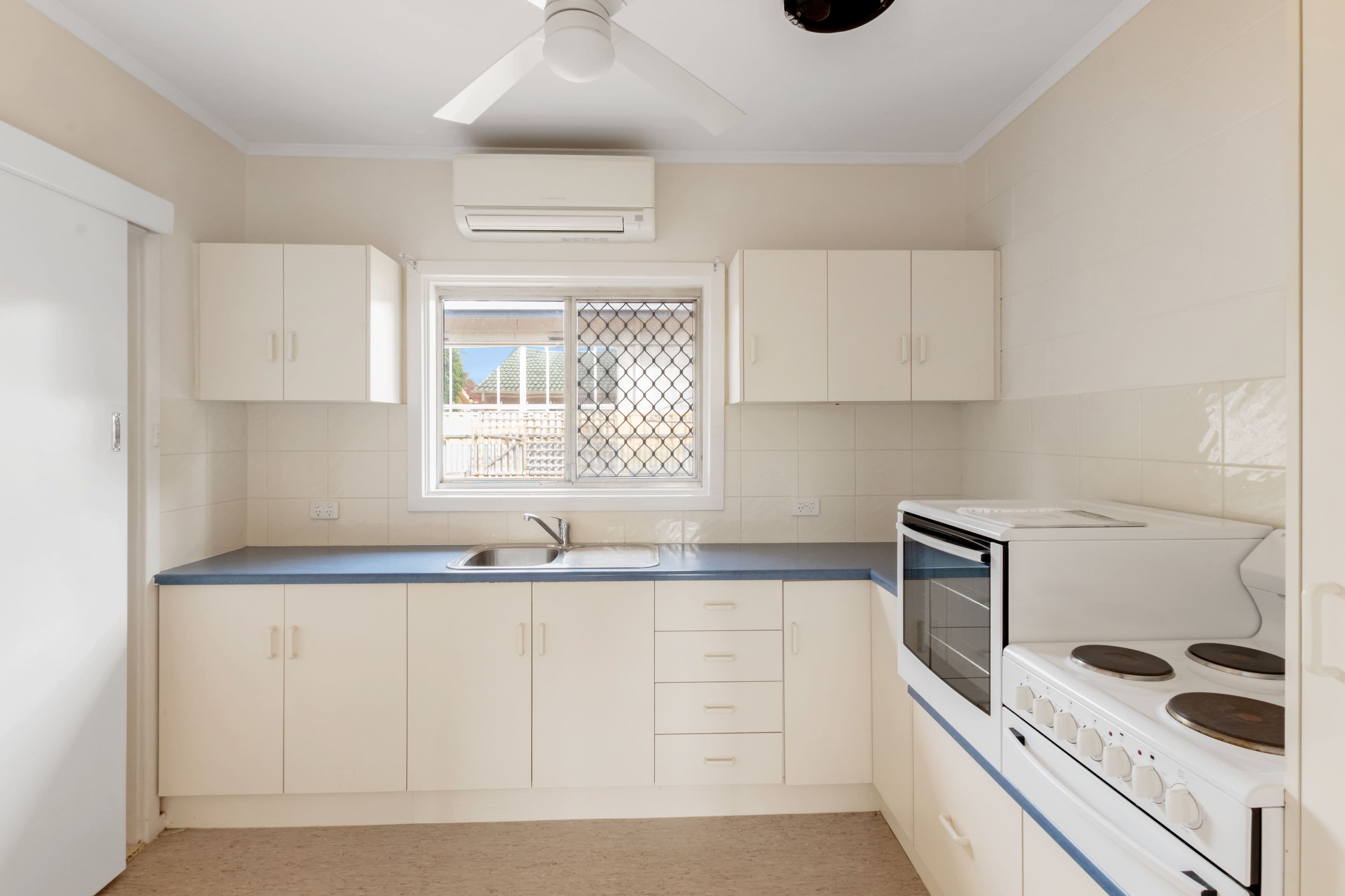 8/4 Barrington Avenue, Semaphore South SA 5019, Semaphore South - Image 1