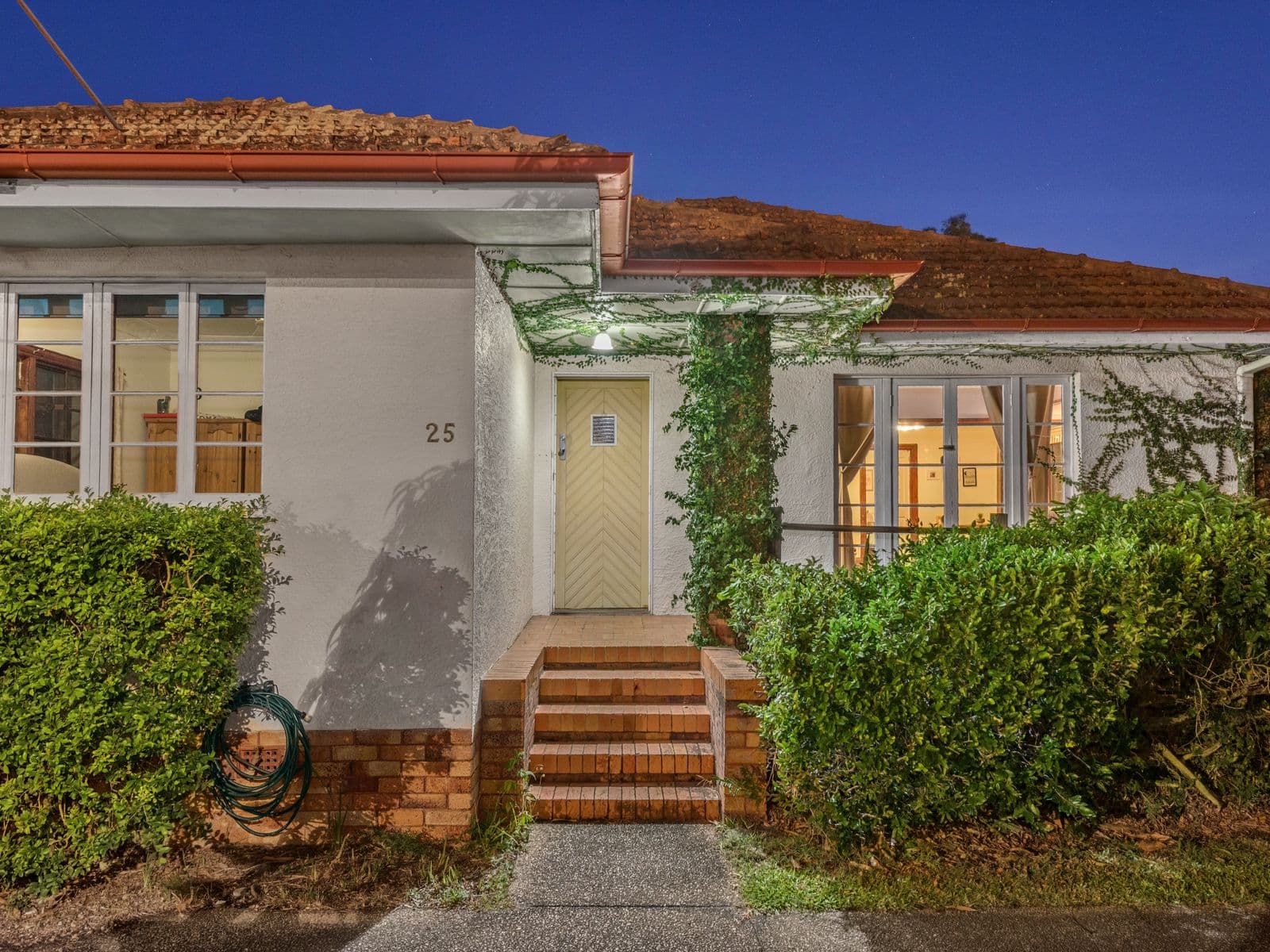 25 Oateson Skyline Drive, Seven Hills QLD 4170, Seven Hills - Thumbnail 2