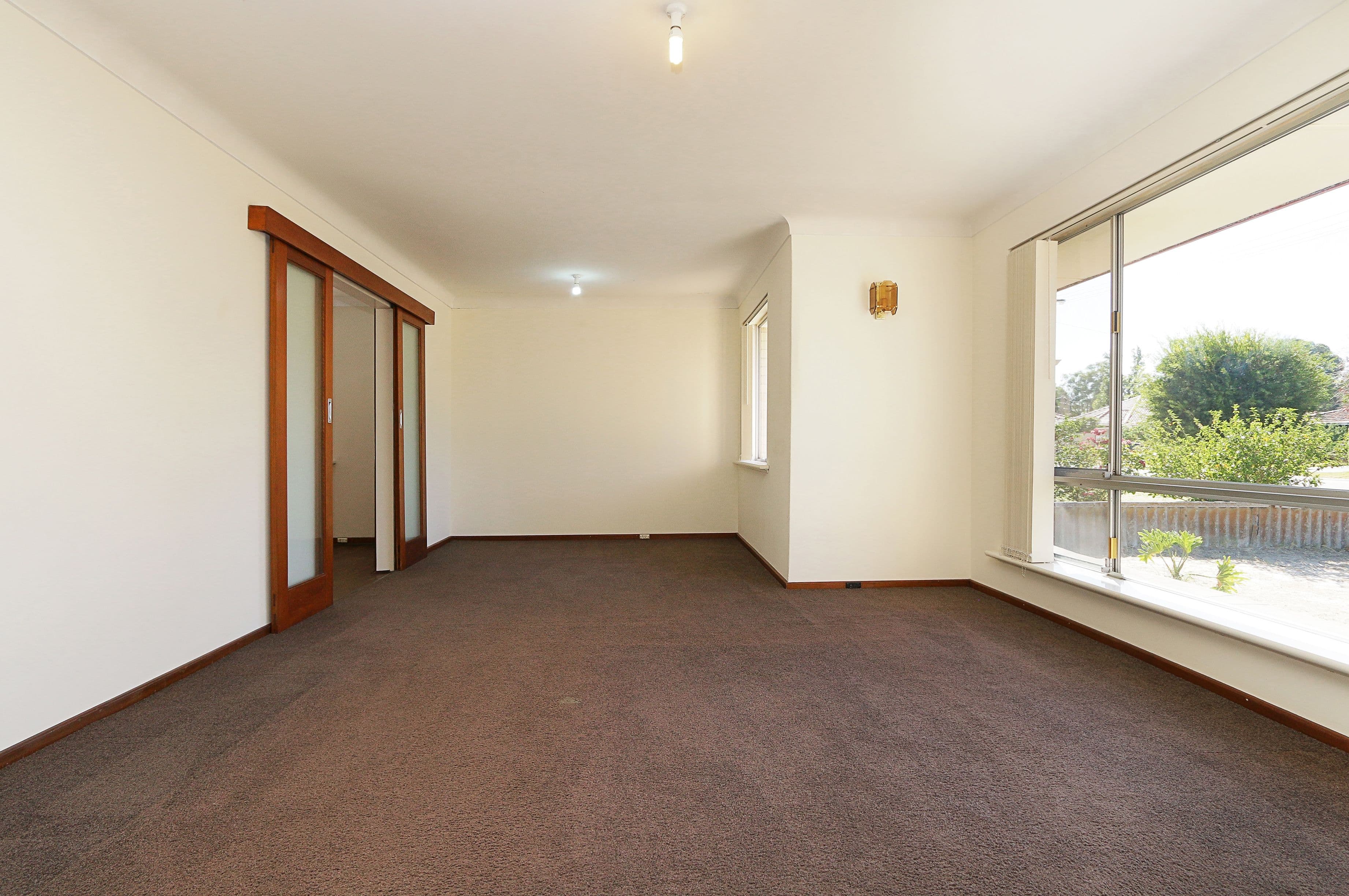 44 Thomas Street, Queens Park WA 6107, Queens Park - Thumbnail 3