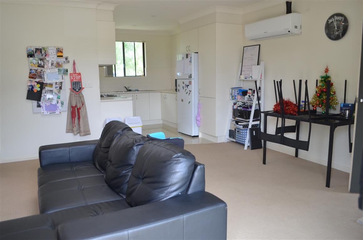 176 Capper Street, Tumut - Thumbnail 3
