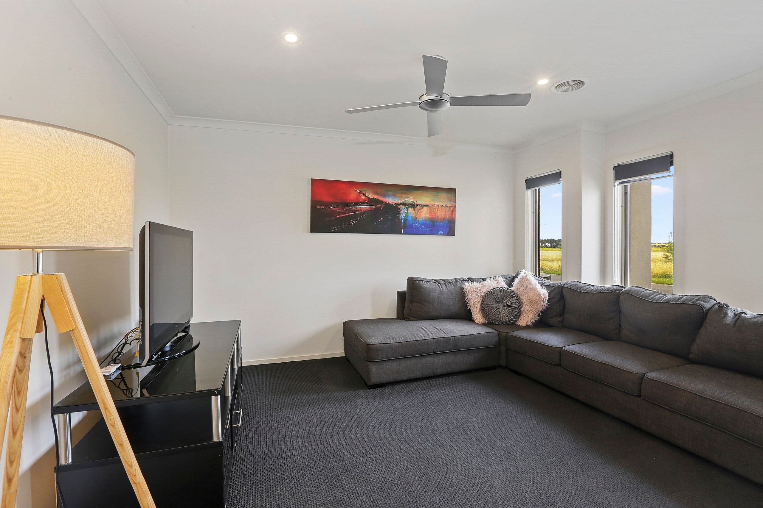 180 Canterbury Road West, Lara VIC 3212, Lara - Thumbnail 2
