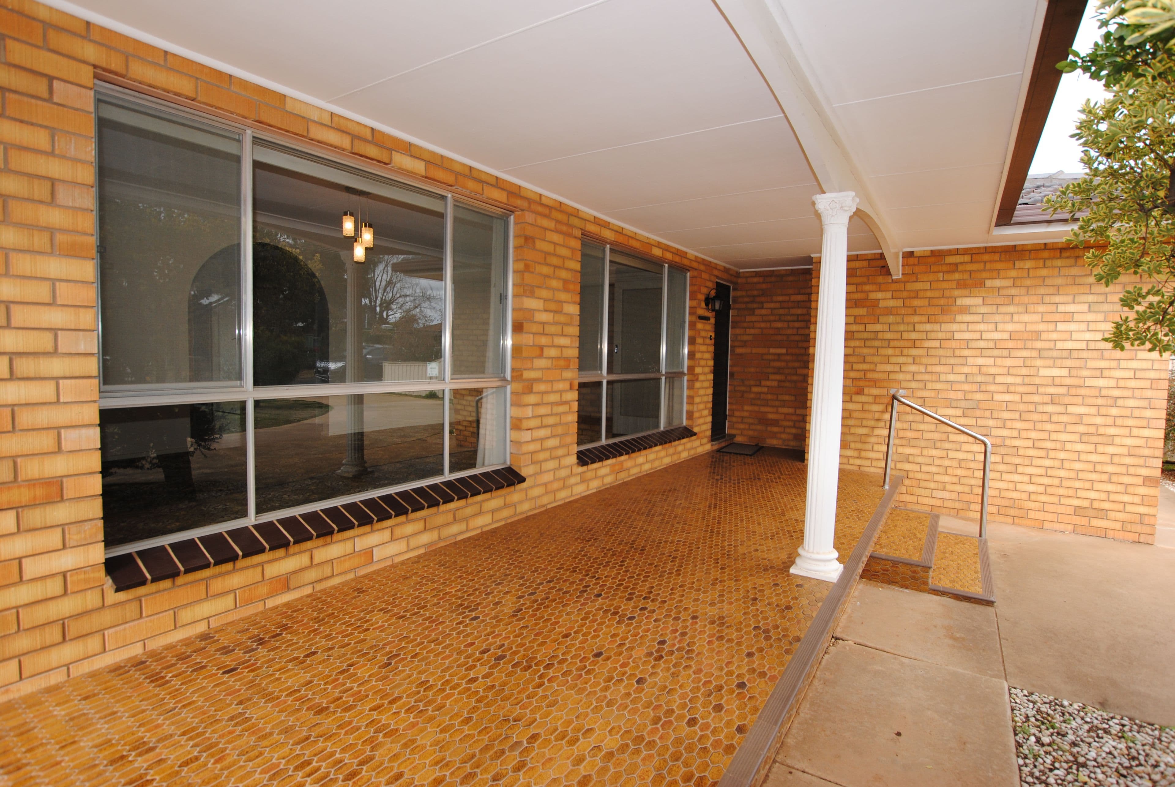 41 Marcus Street, Griffith - Thumbnail 2