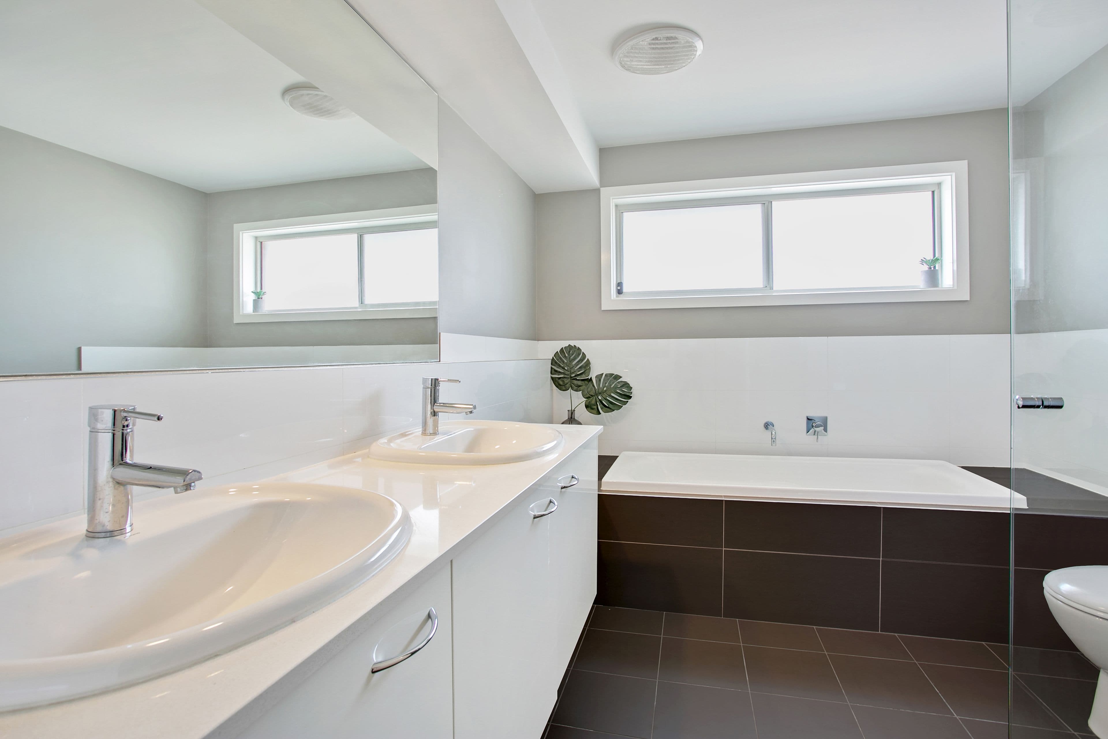 44 Mary Wade Place, Carnes Hill - Thumbnail 6