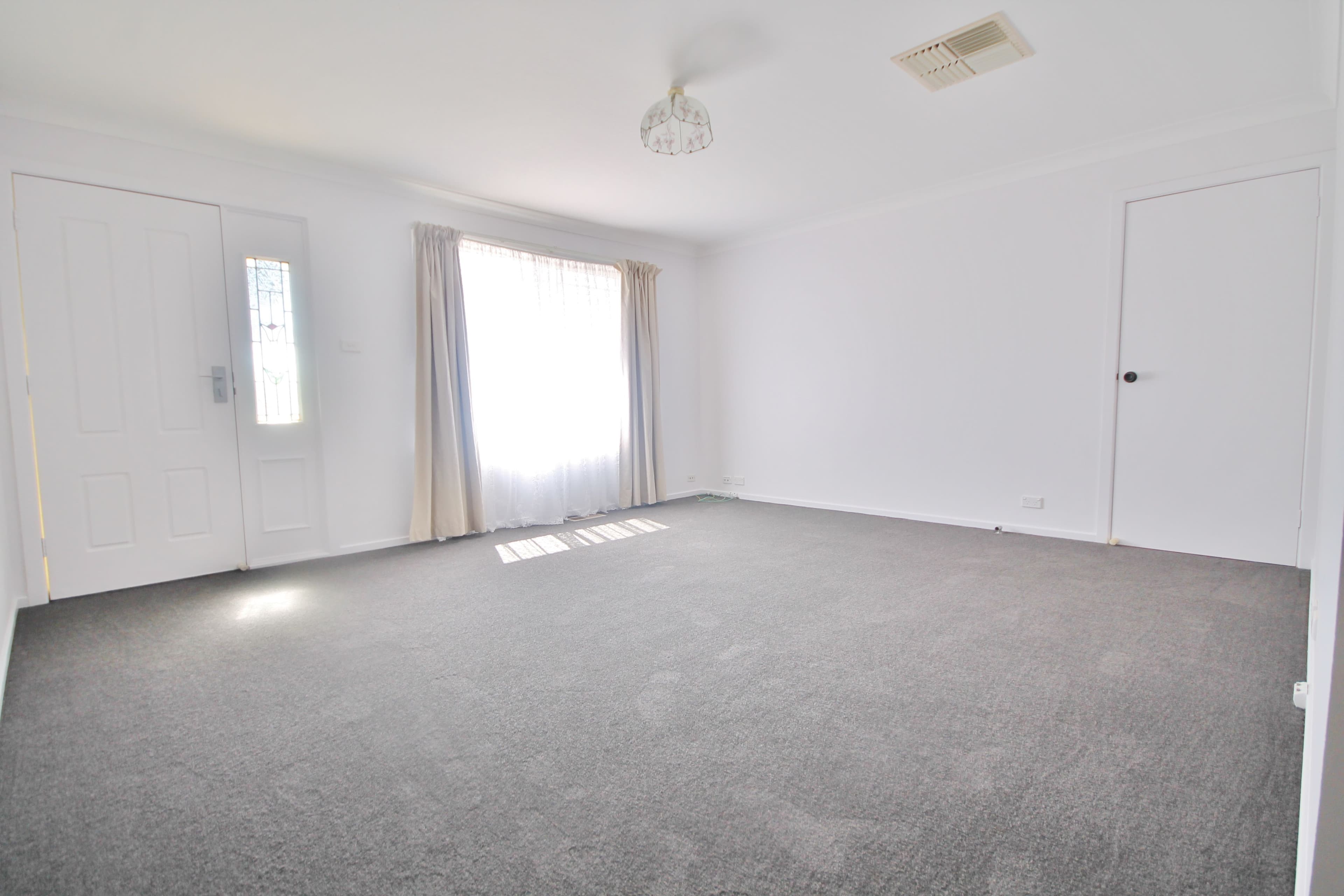 1 Brocade Place, Young - Thumbnail 7