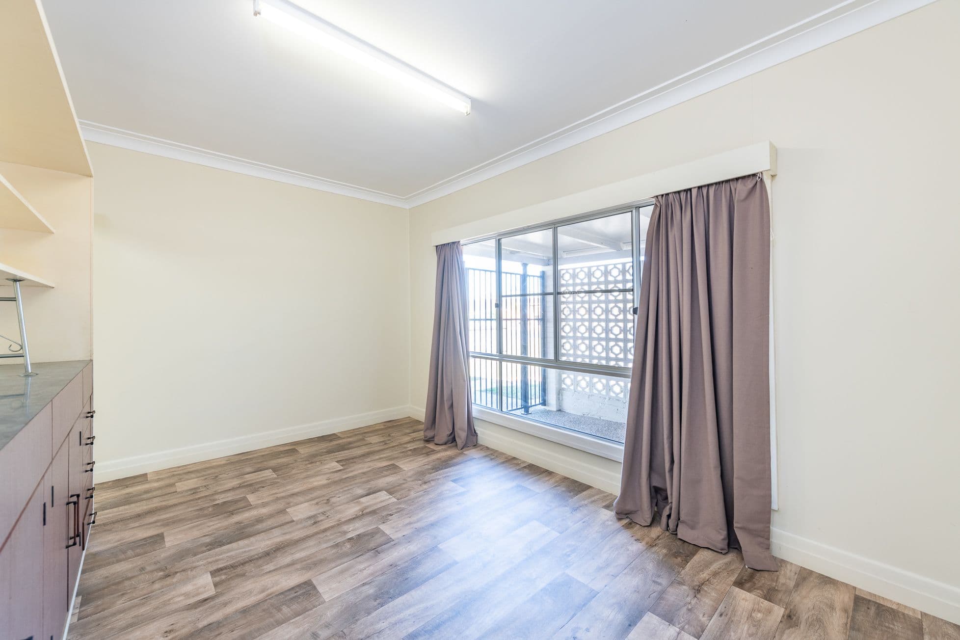 16 Lovejoy Street, Avenell Heights QLD 4670, Avenell Heights - Thumbnail 8