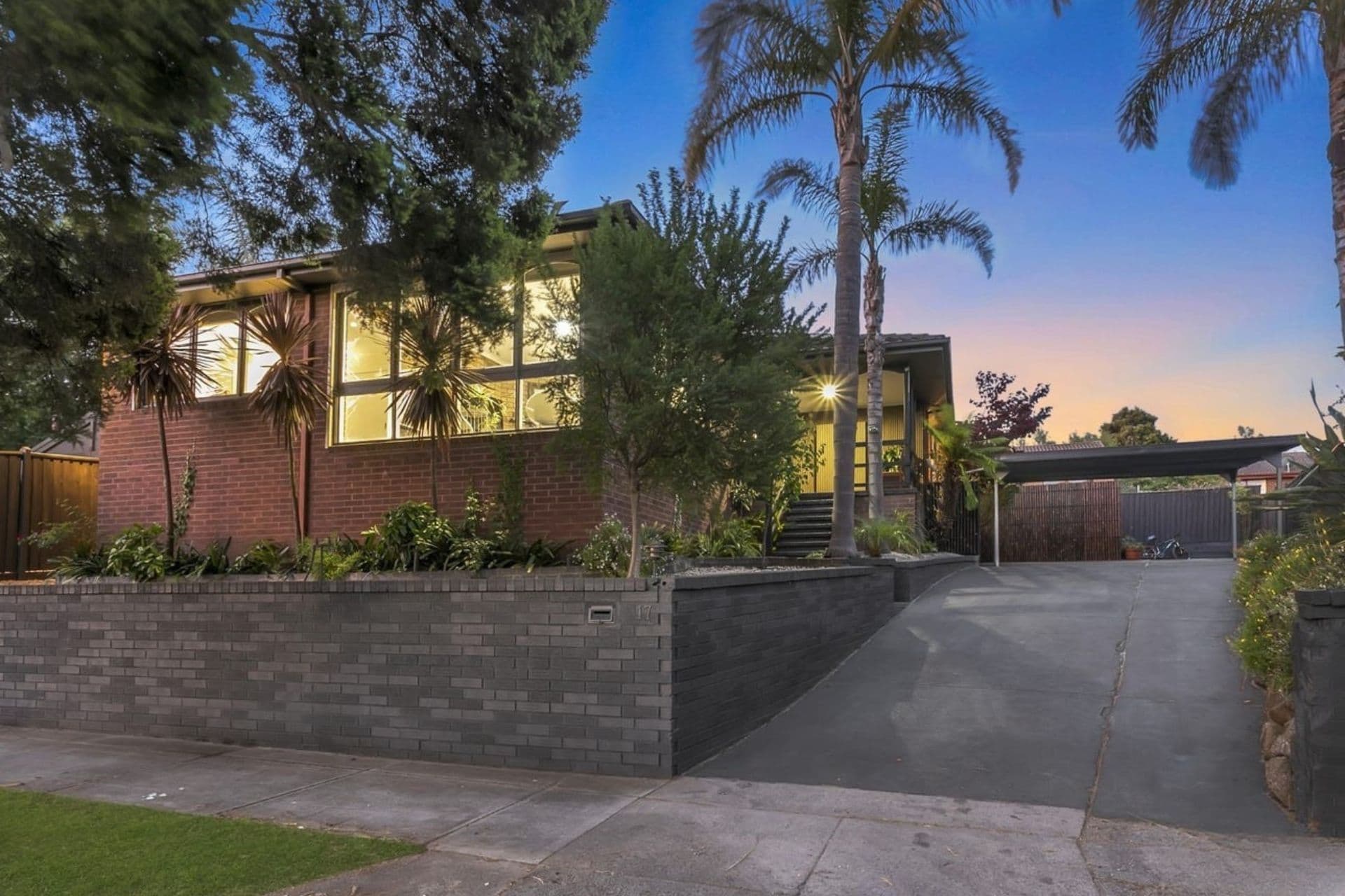 17 William Perry Close, Endeavour Hills VIC 3802, Endeavour Hills - Image 1