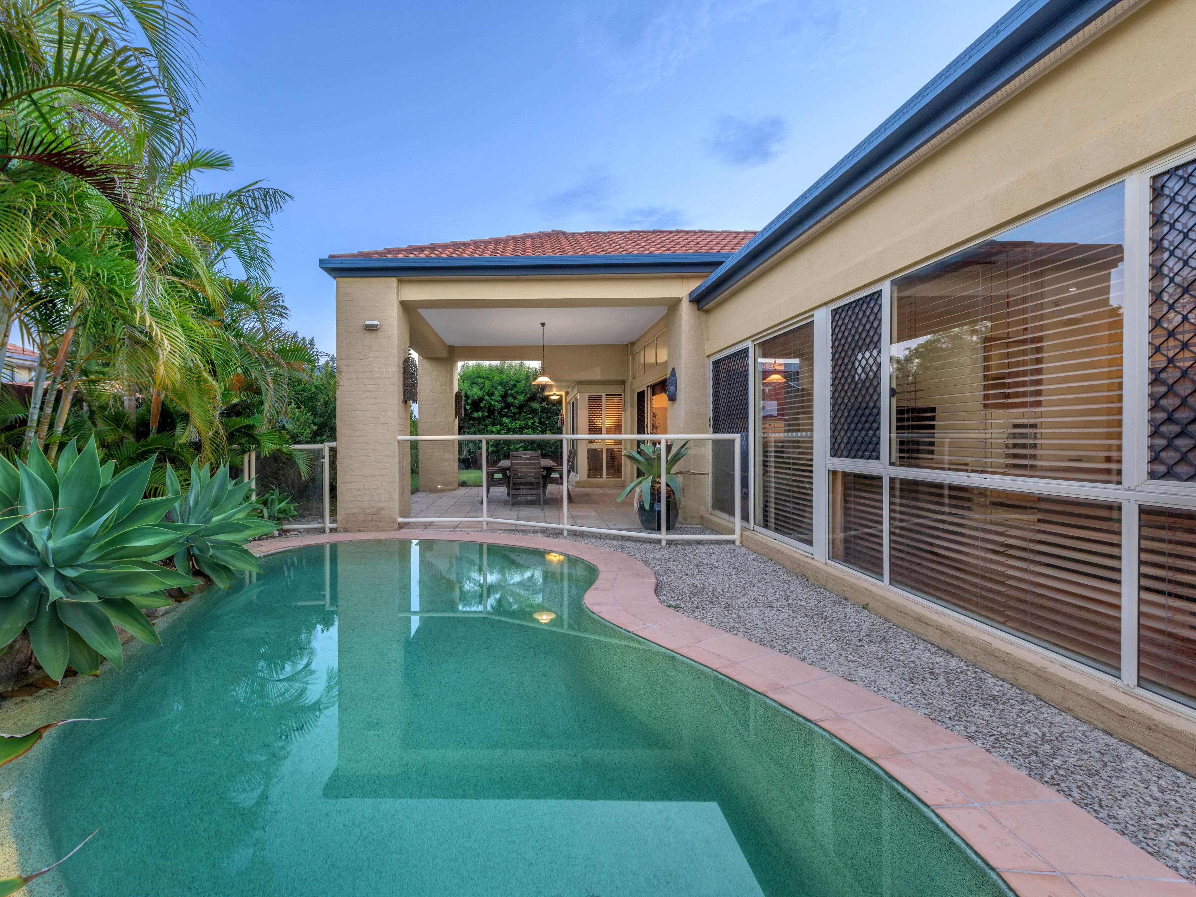 87 Golden Oak Crescent, Carindale QLD 4152, Carindale - Thumbnail 2