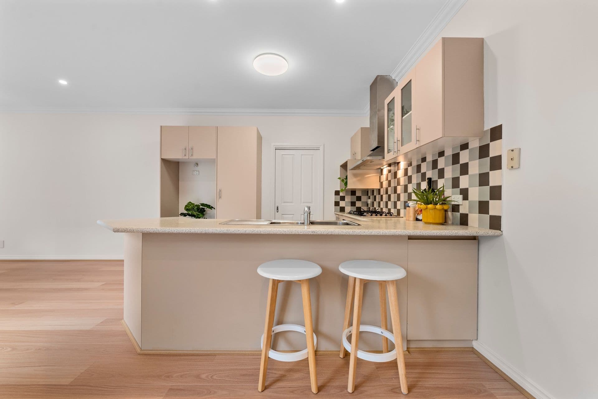 71 Leeds Road, Mount Waverley VIC 3149, Mount Waverley - Thumbnail 6