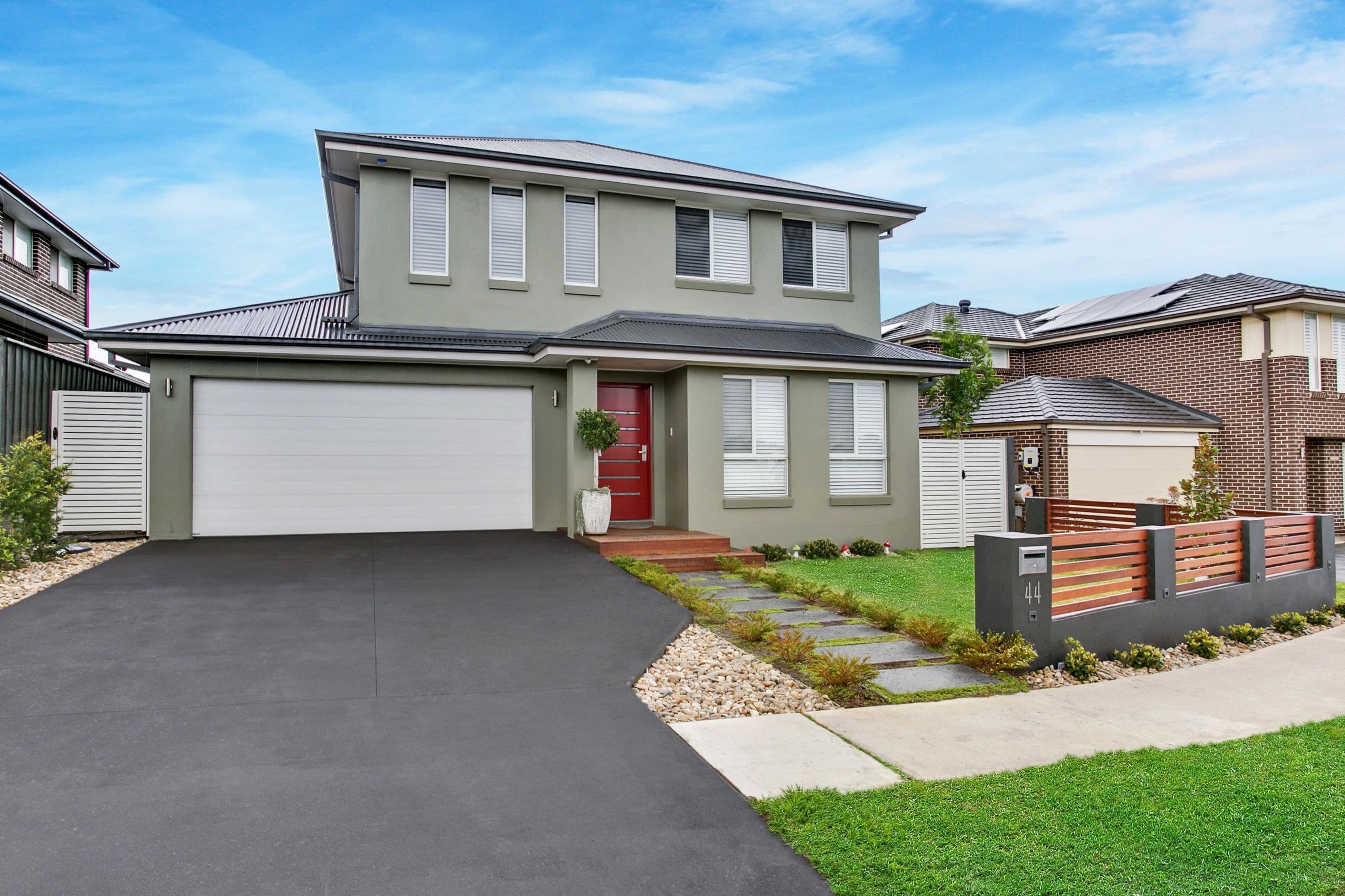 44 Mary Wade Place, Carnes Hill - Image 1