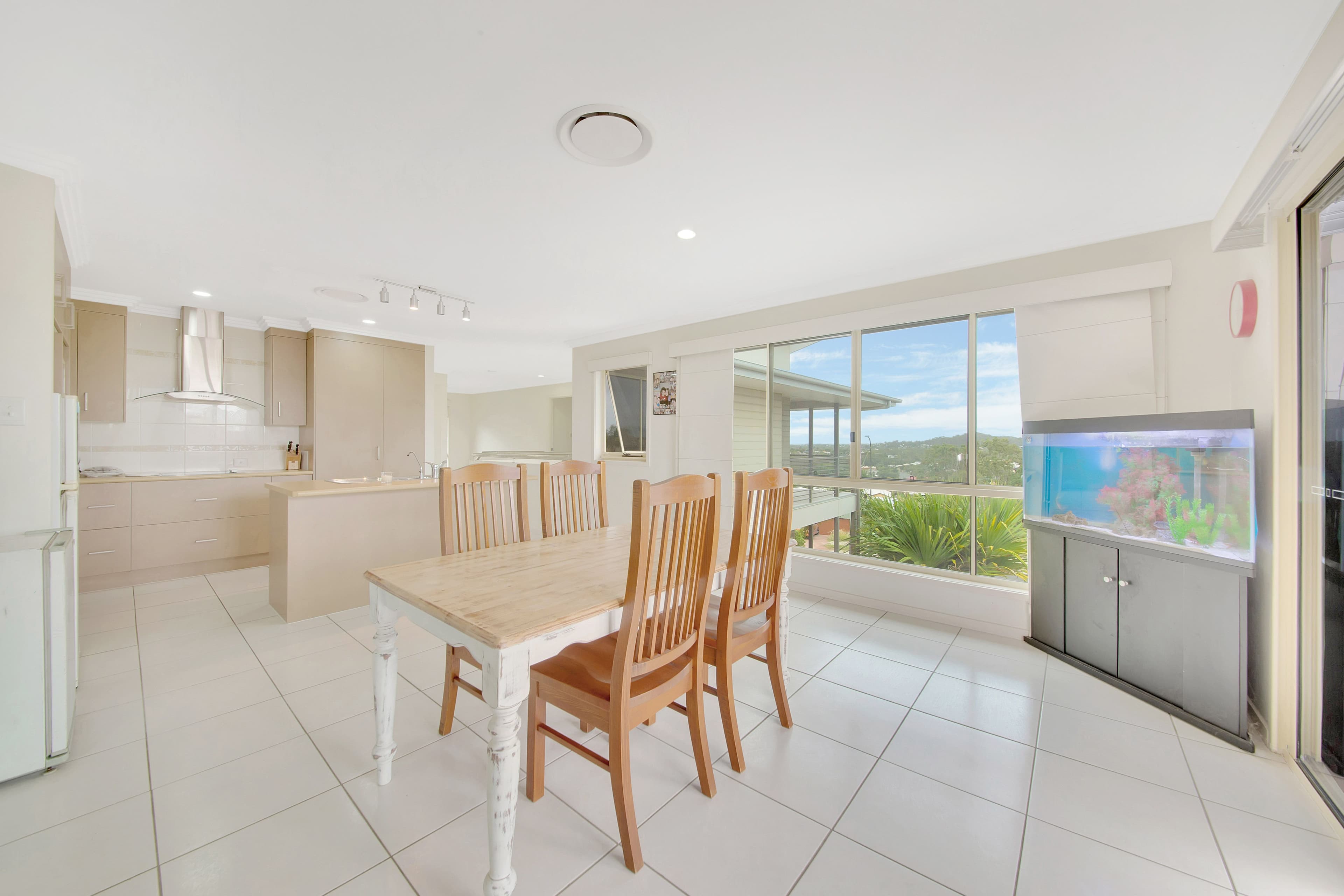 14 Koowin Drive, Kirkwood QLD 4680, Kirkwood - Thumbnail 4