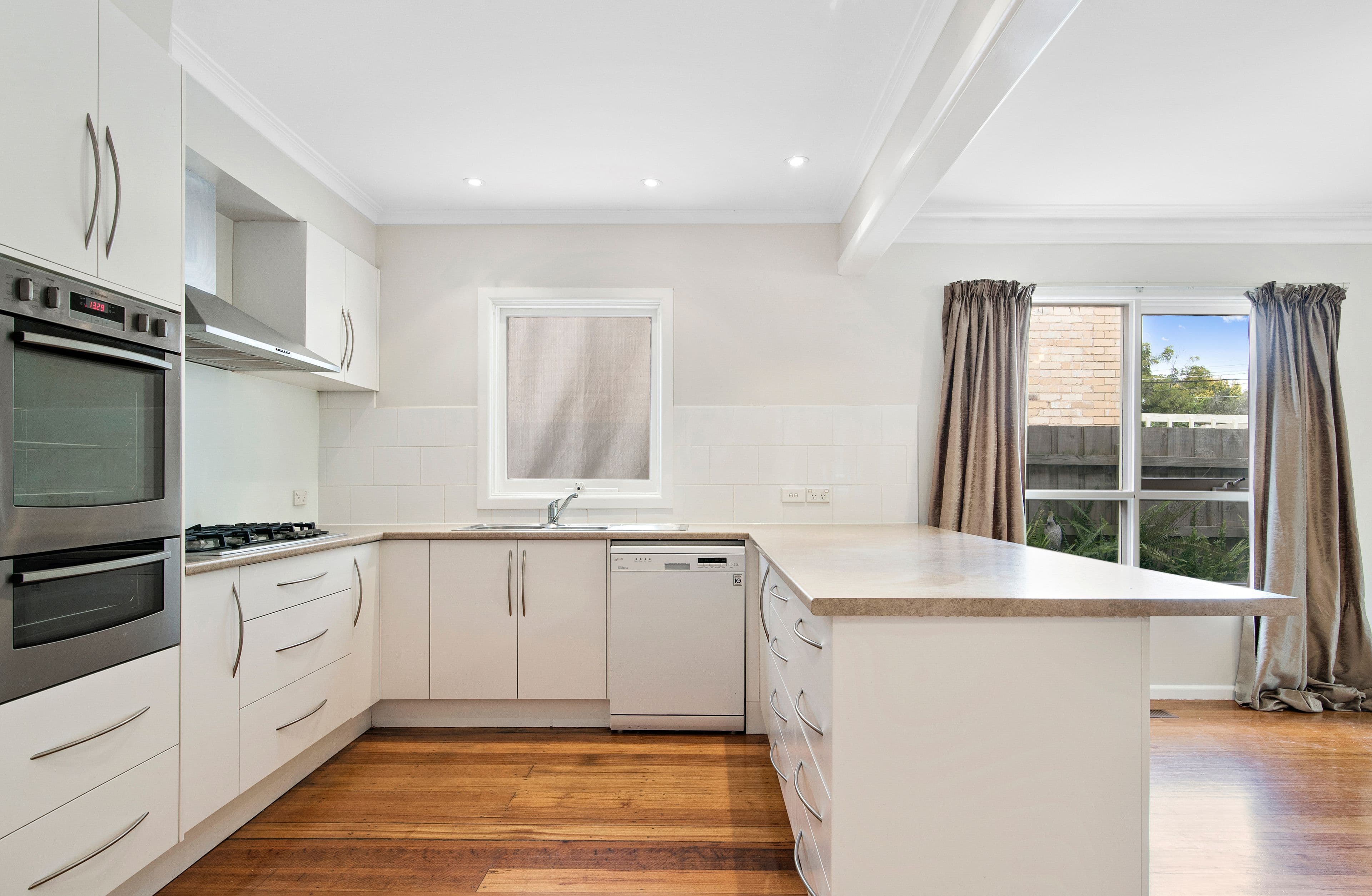 17 Thurleigh Avenue, Croydon South VIC 3136, Croydon South - Thumbnail 3
