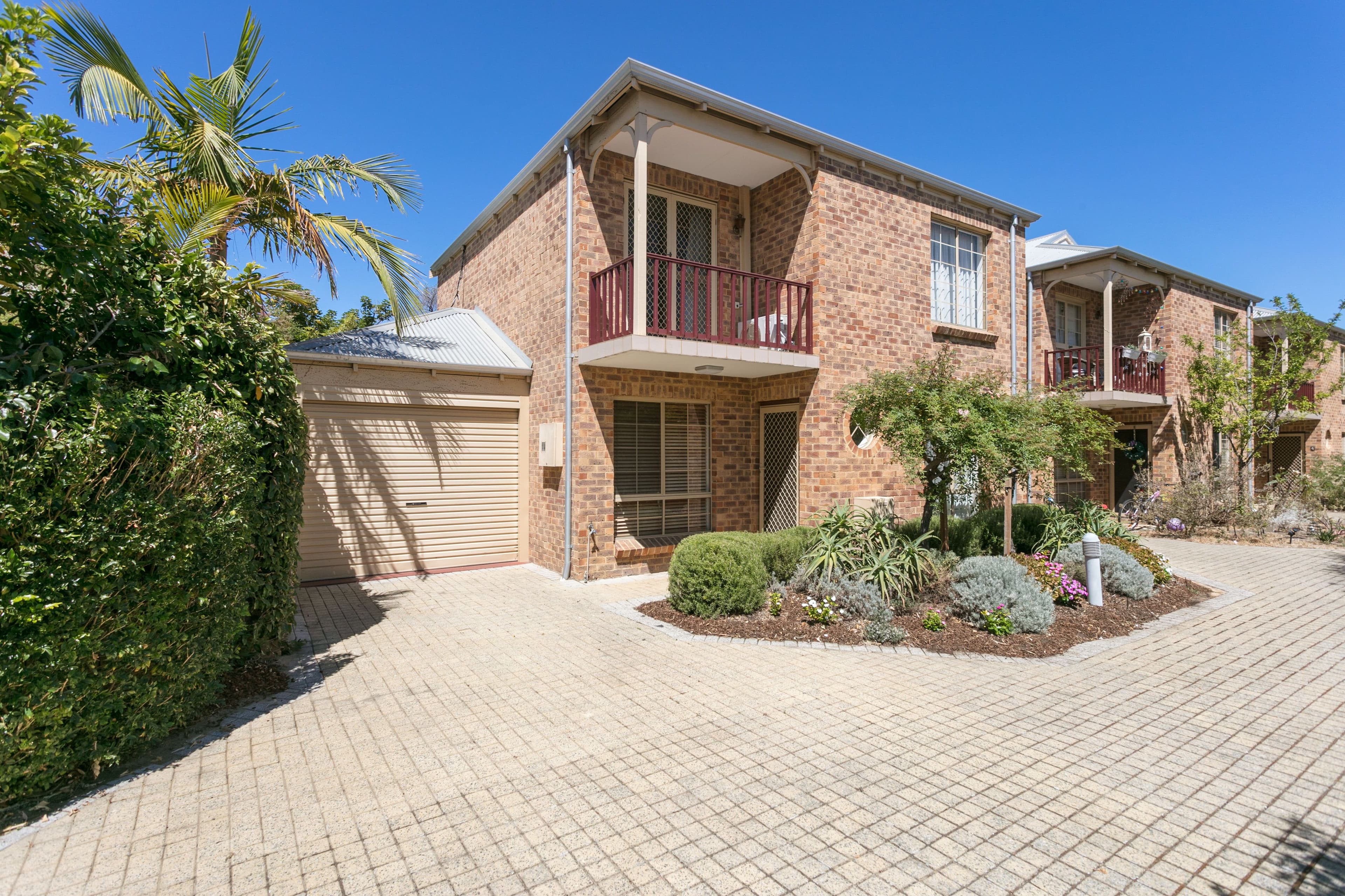 2/4 John Street, North Fremantle WA 6159, North Fremantle - Image 1