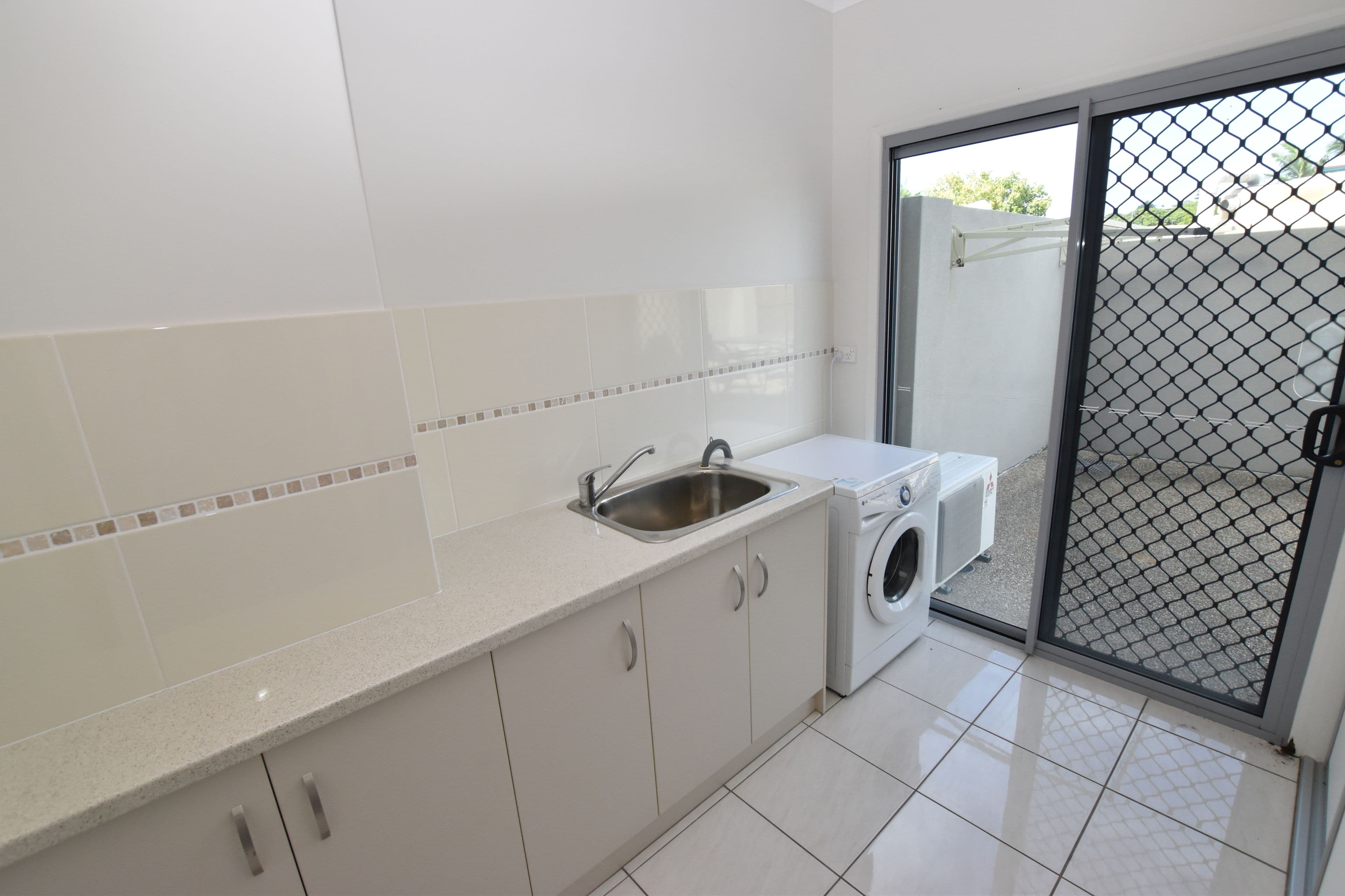 15 Glenlyon Street, Gladstone Central QLD 4680, Gladstone Central - Thumbnail 5
