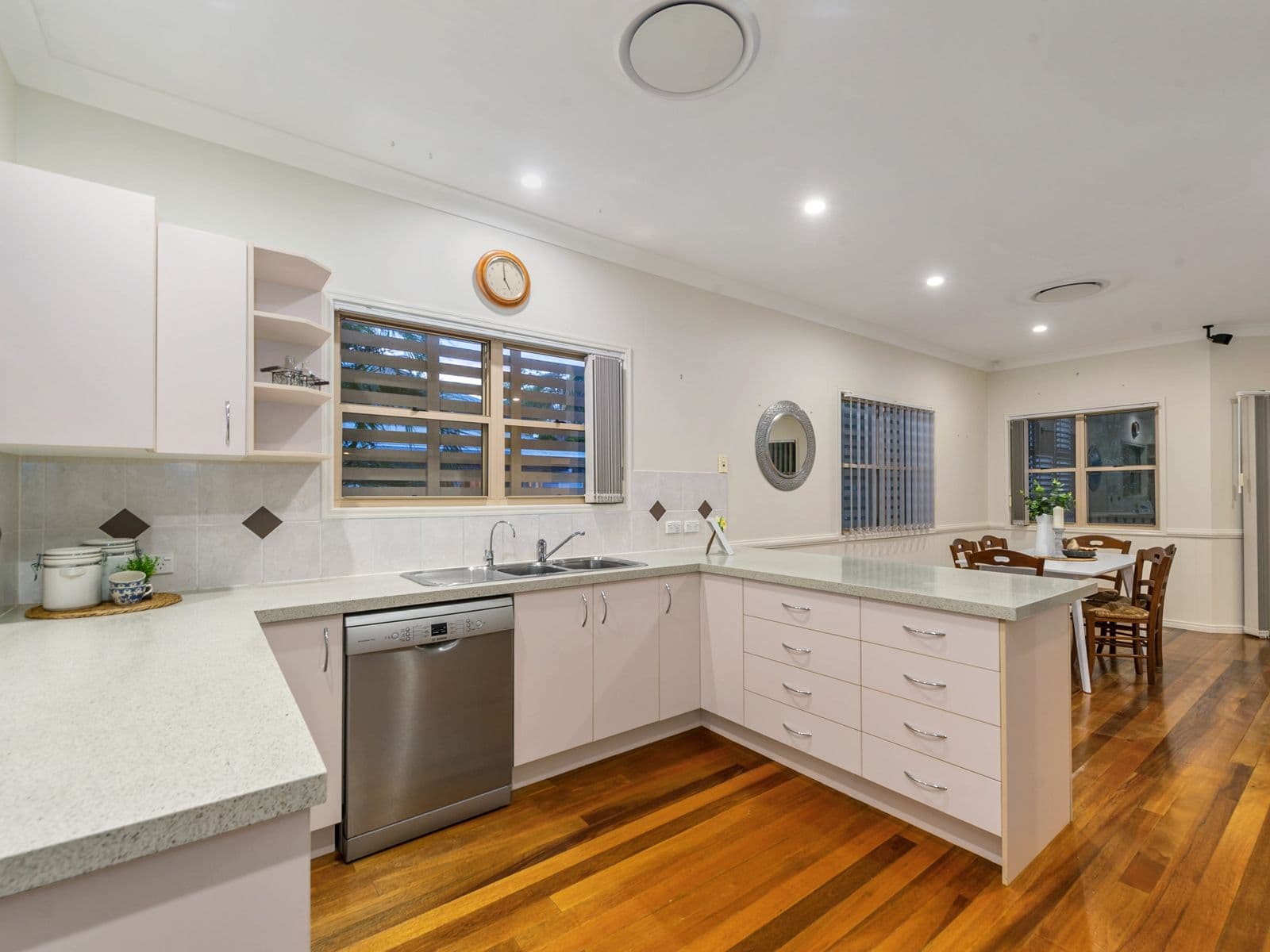 47 Junction Street, Sherwood QLD 4075, Sherwood - Thumbnail 3