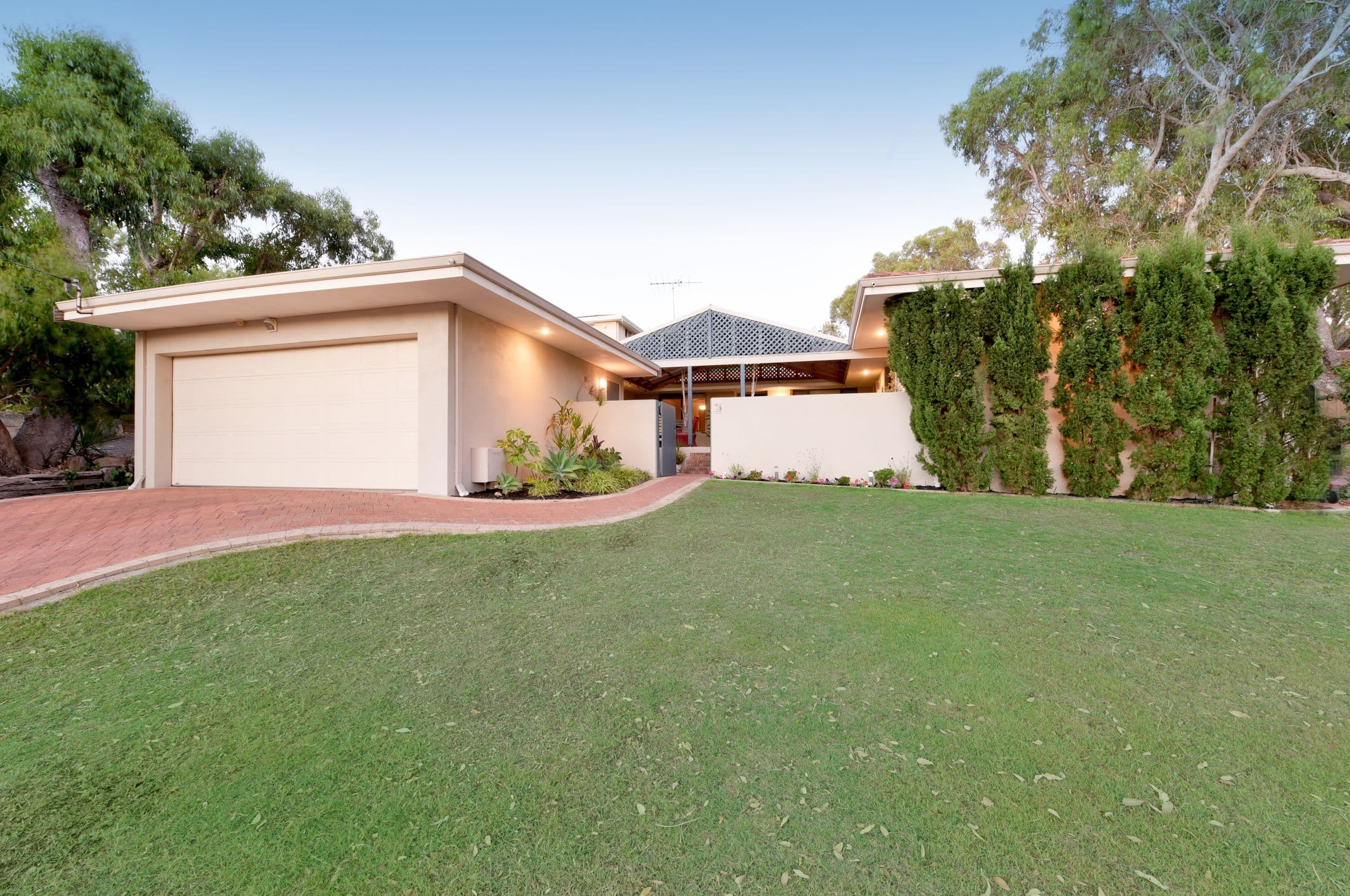 19 Frobisher Avenue, Sorrento WA 6020, Sorrento - Thumbnail 3