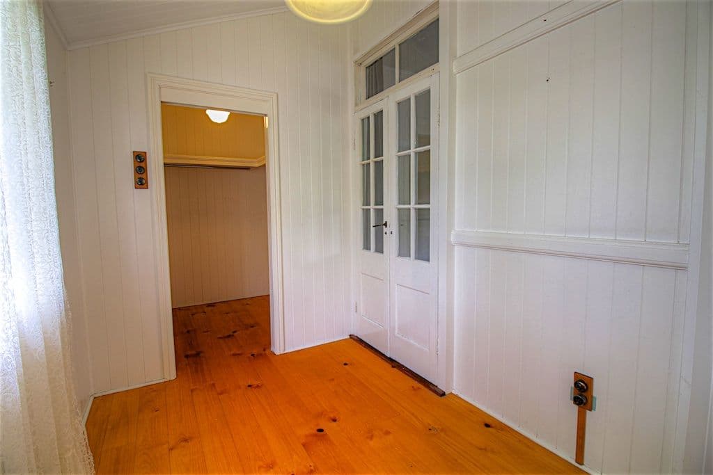 220 Warwick Road, Churchill QLD 4305, Churchill - Thumbnail 8