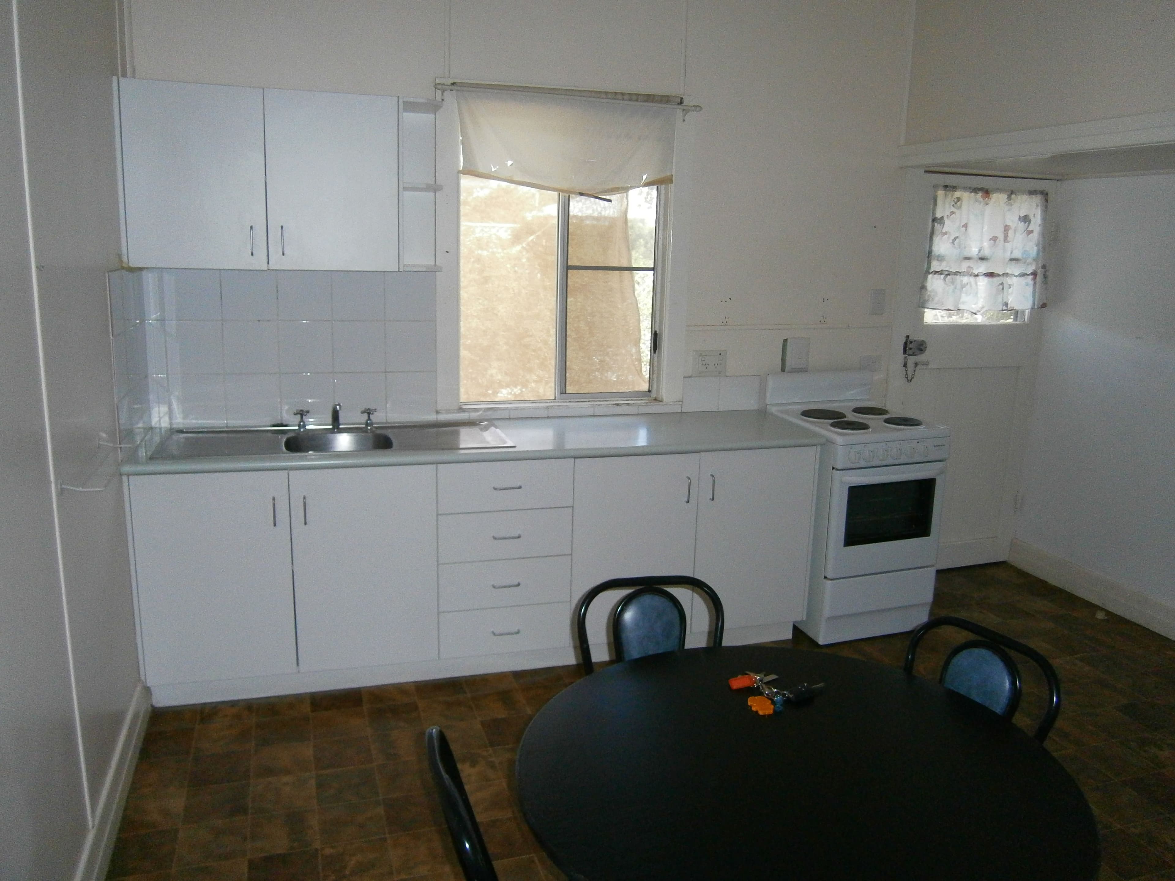 11 Dan Street, Dalby QLD 4405, Dalby - Thumbnail 2