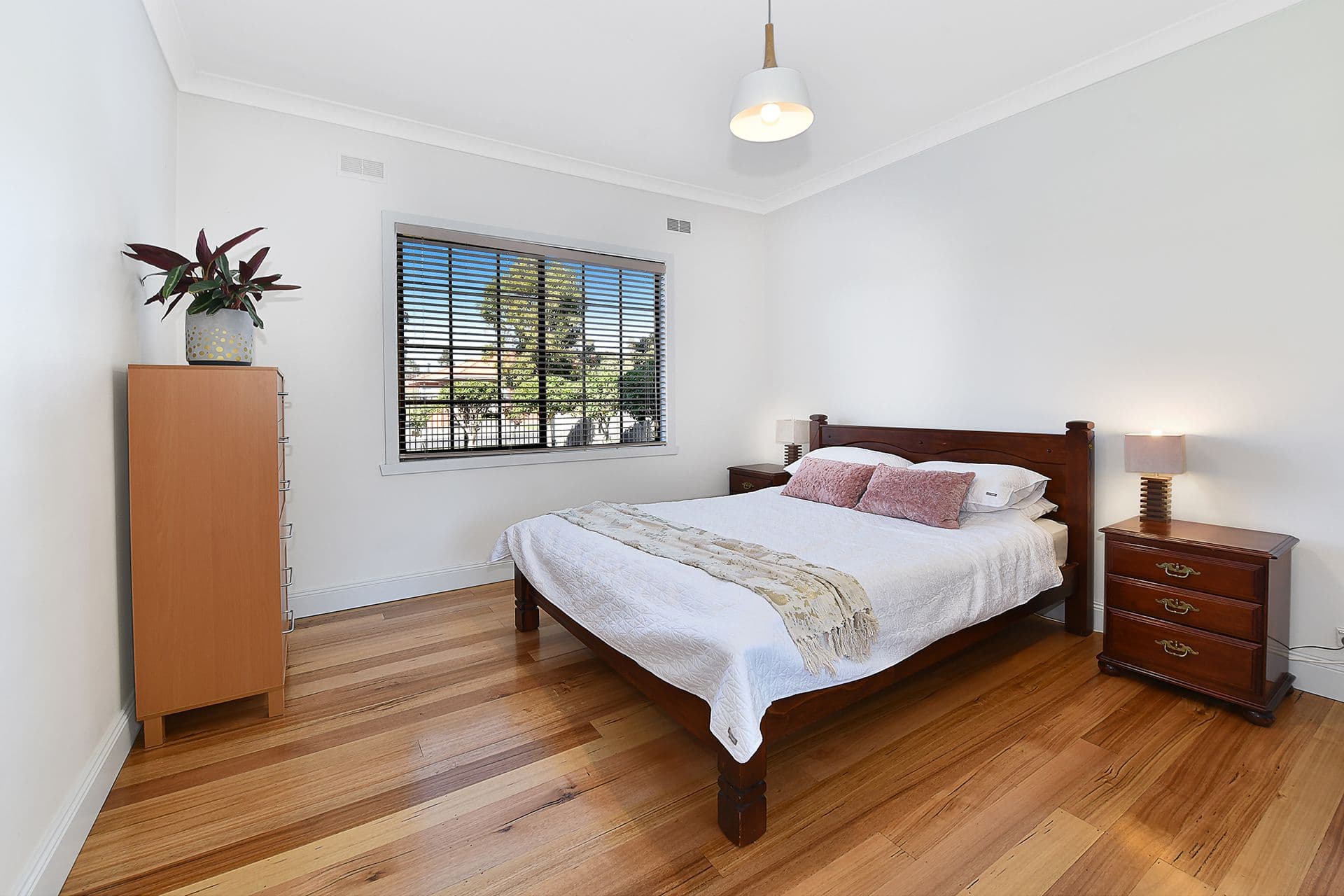 4 Cuthbert Road, Reservoir VIC 3073, Reservoir - Thumbnail 6