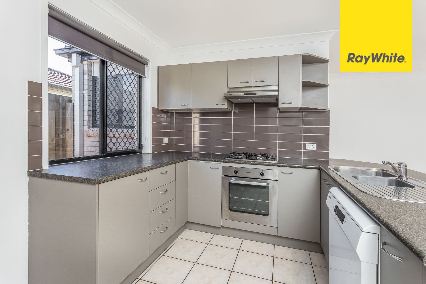 8 Acacia Crescent, Kallangur QLD 4503, Kallangur - Thumbnail 2