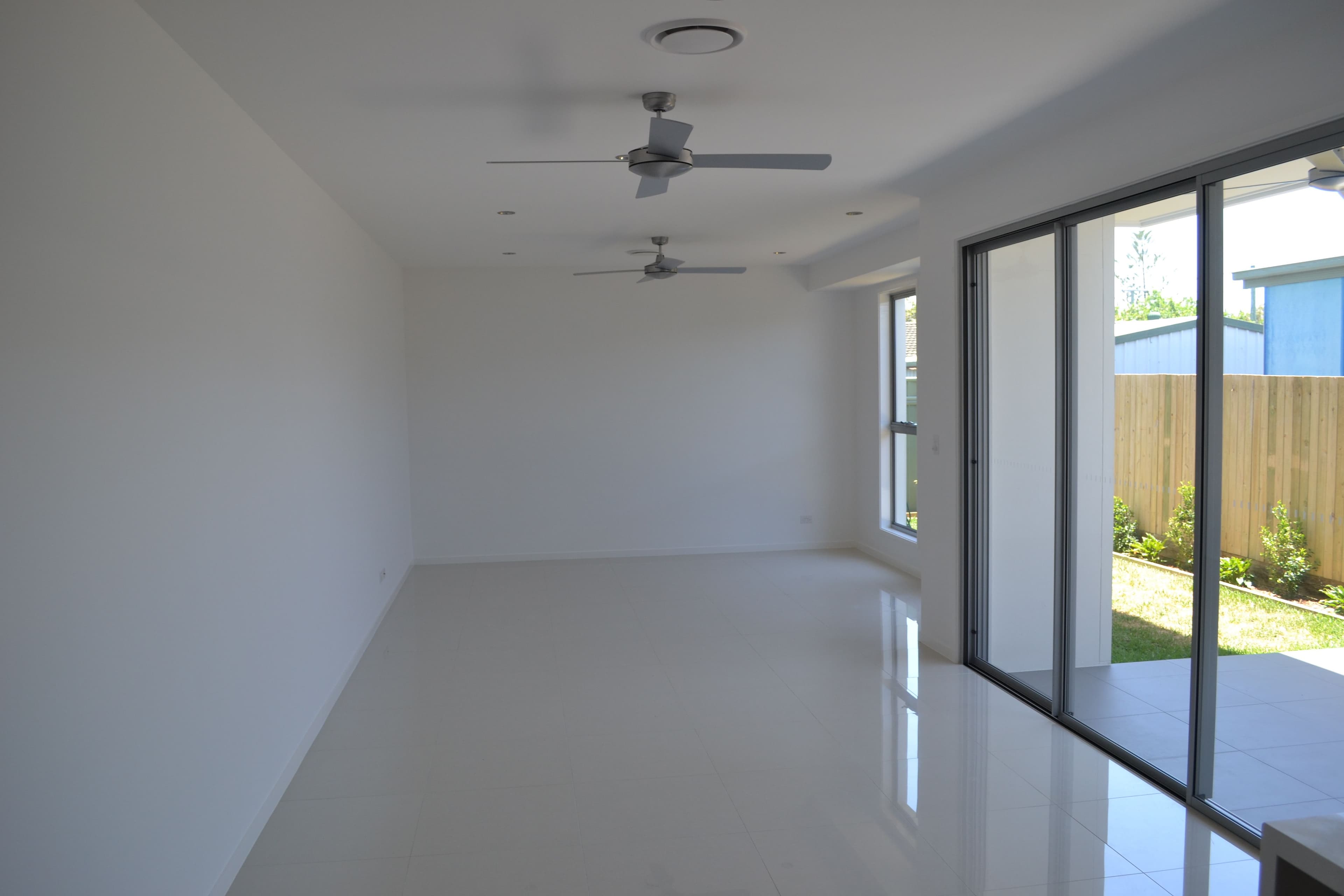 15 Eider Avenue, Paradise Point QLD 4216, Paradise Point - Thumbnail 3